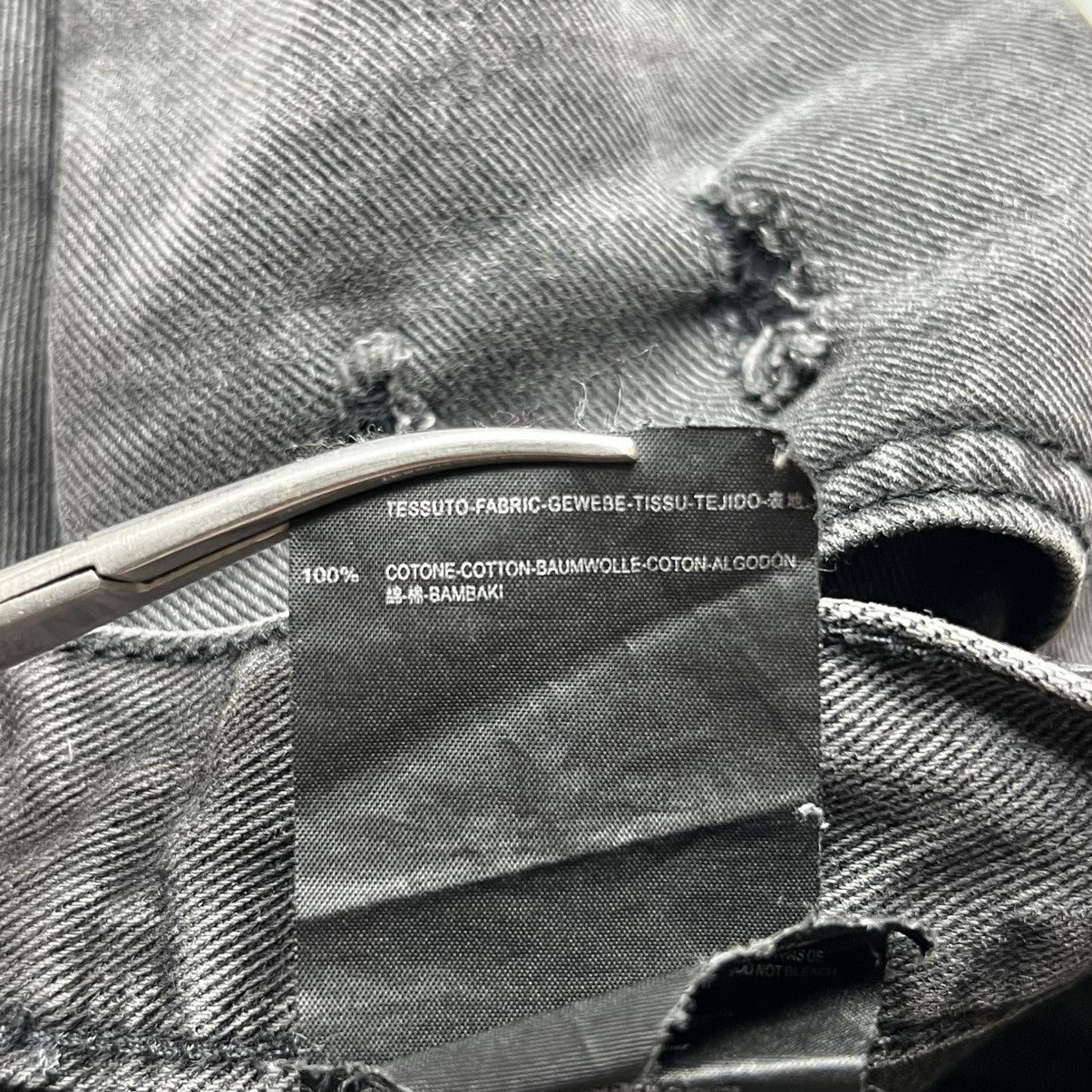 Balenciaga × Designer Balenciaga - Rubber Logo Destroyed Mini - Short Size 28" / US 6 / IT 42 - 12 Thumbnail