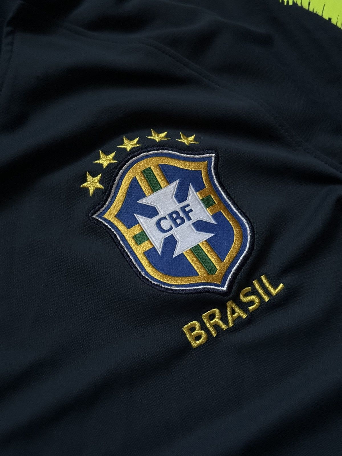 Nike Nike Brasil 🇧🇷 M tee T-shirt polo jersey 00s 90s Size US M / EU 48-50 / 2 - 10 Thumbnail