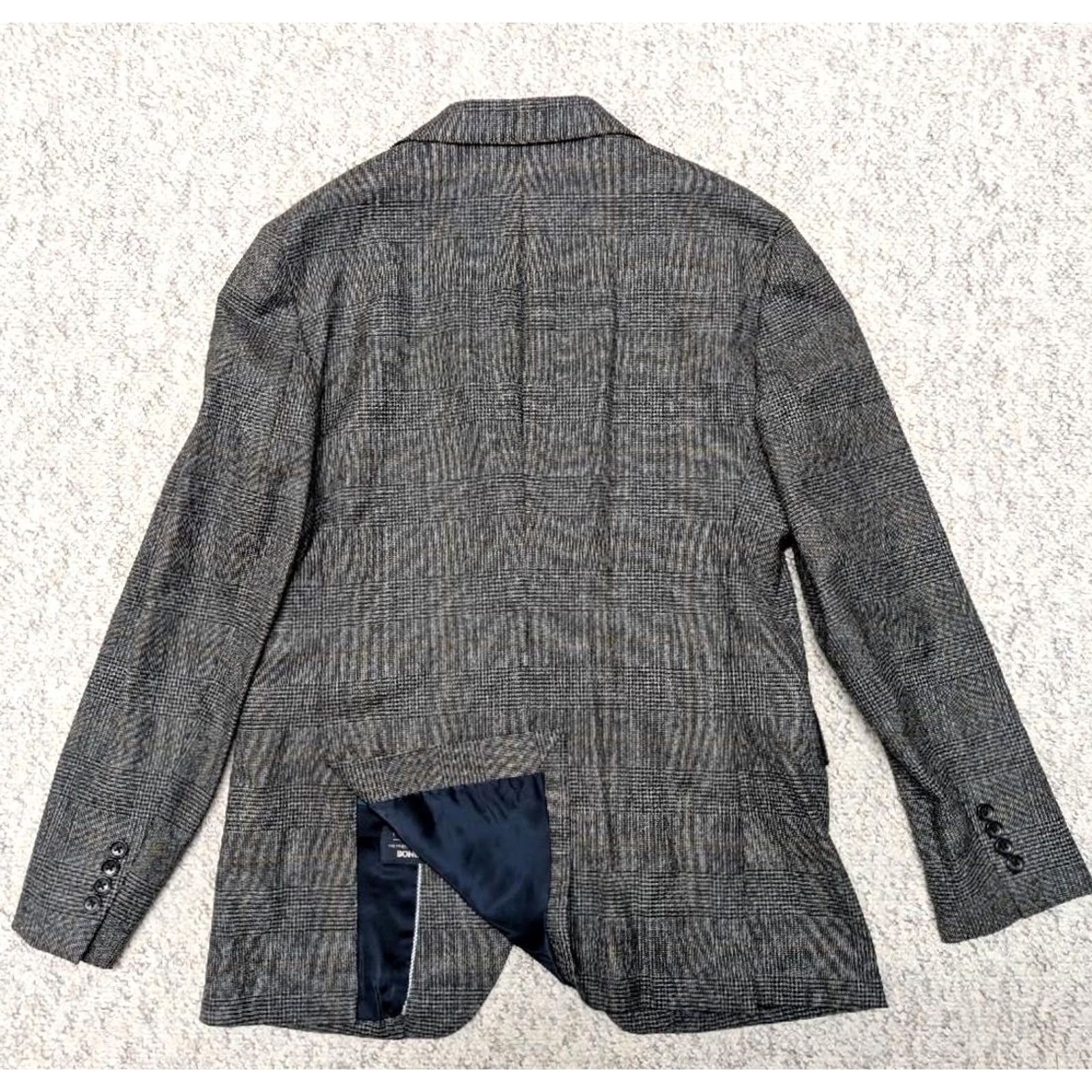 Bonobos Bonobos blazer plaid slim 40R gray wool Mens Blazer Notch Two-Button Wool Blend Single-Breasted 40R Slim Fit Plaid gray blazer for Men Size 40R - 7 Thumbnail