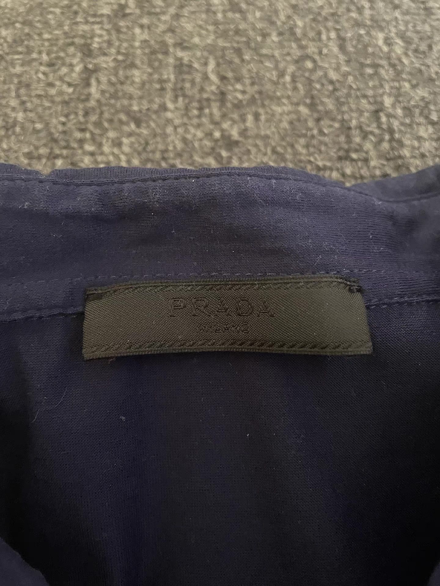 Prada Prada navy blue short-sleeve polo shirt. Q4 Size US S / EU 44-46 / 1 - 4 Thumbnail