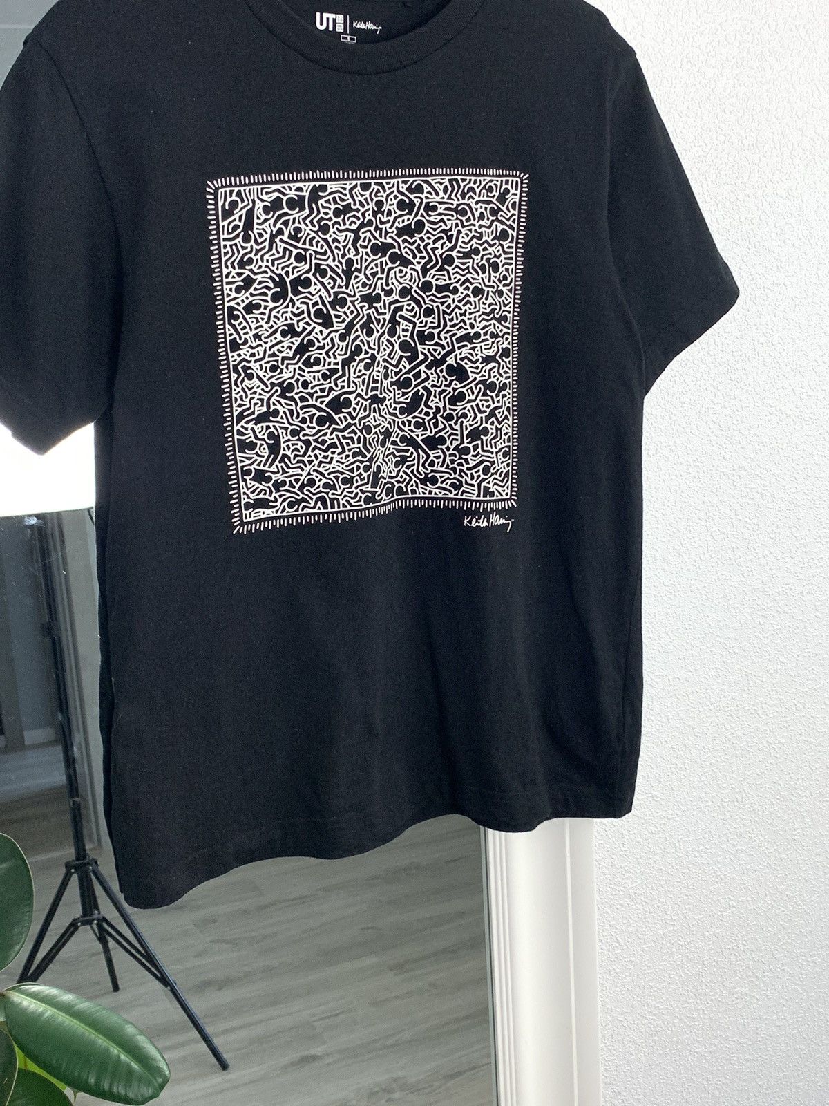 Uniqlo Uniqlo x Keith Haring Art Tee Abstract Art Designer T-Shirt Size US S / EU 44-46 / 1 - 6 Thumbnail