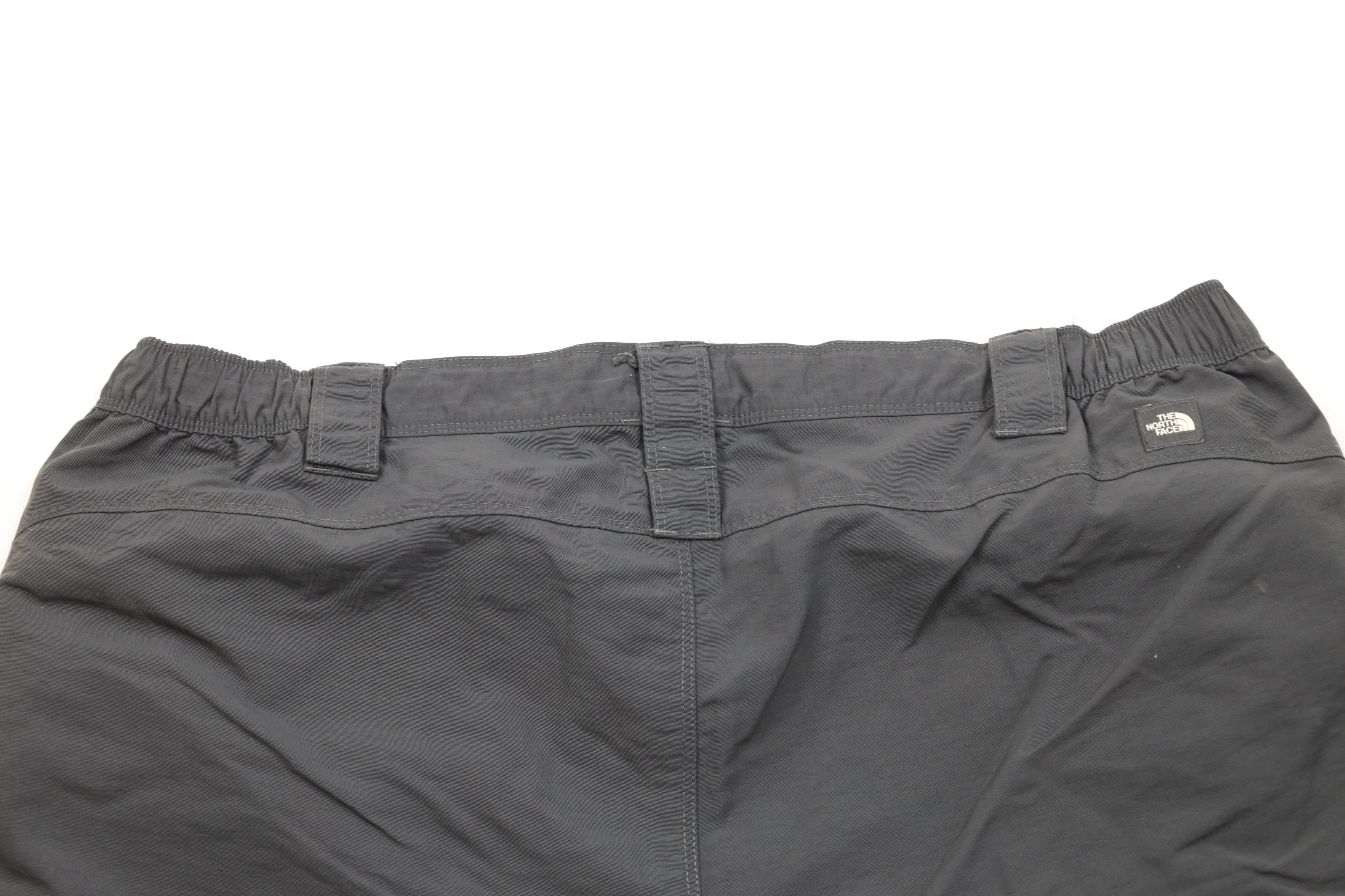 The North Face × Vintage Vintage The North Face Trekking Cargo Shorts Dark Gray Size US 36 / EU 52 - 9 Thumbnail