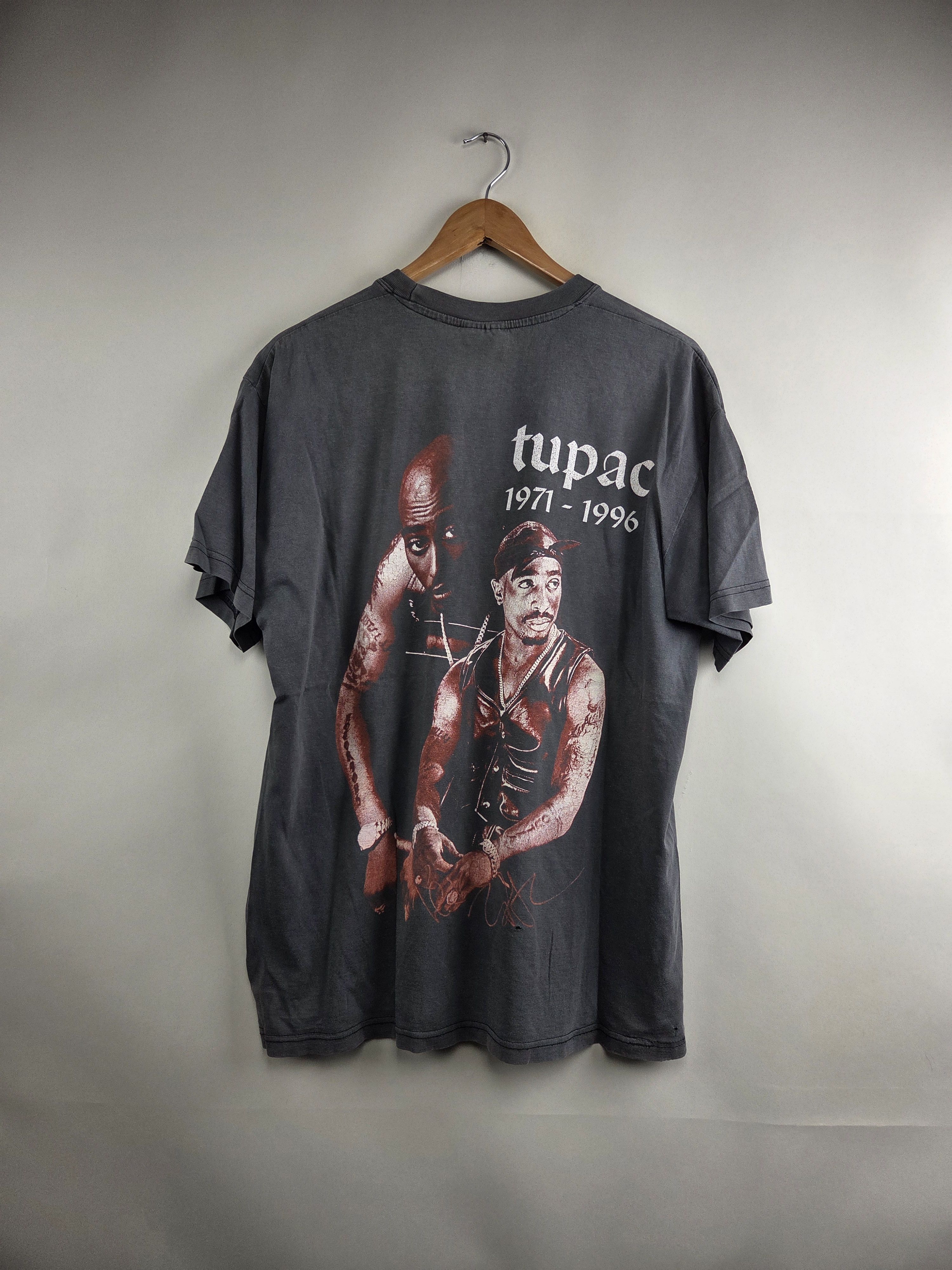 Band Tees × Rap Tees × Vintage 90s Tupac Only god can judge me XL 22.5" 29" Size US XL / EU 56 / 4 - 5 Thumbnail