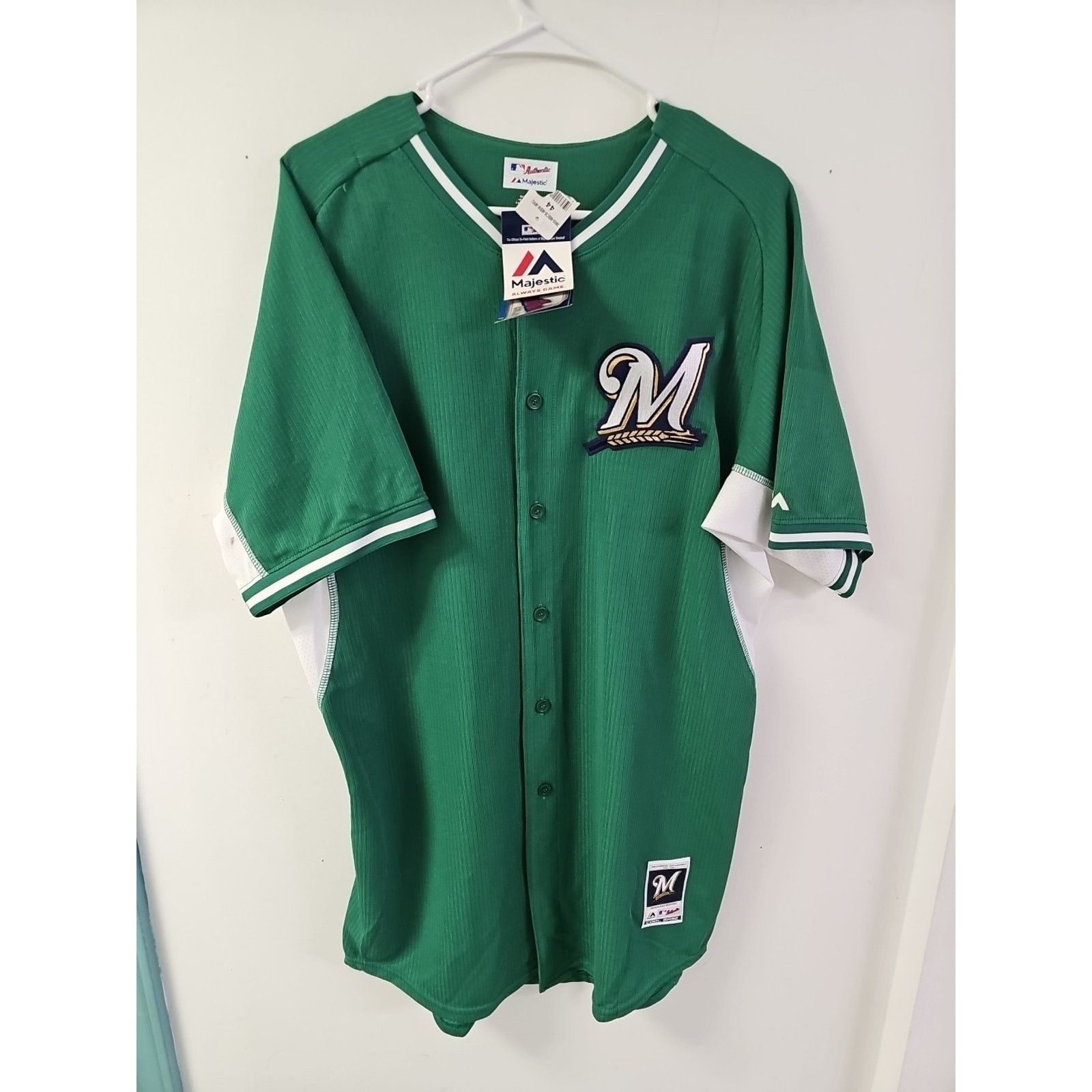 Majestic Coolbase MLB Jersey size 44 Milwaukee Brewers