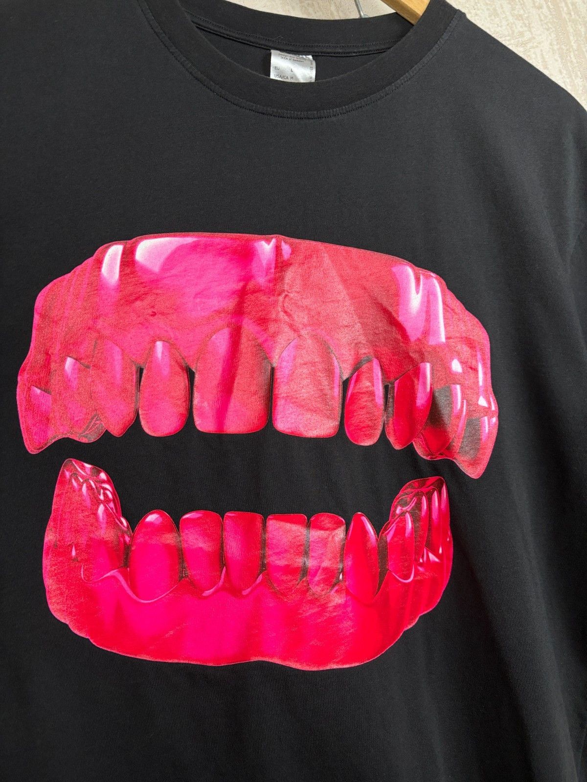 Ikea IKEA Giltig Katie Teeth 3D Print T-shirt Size L Size US L / EU 52-54 / 3 - 5 Thumbnail