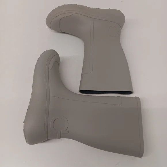 Salvatore Ferragamo Ferragamo Men's Gancini Detail Light Grey Rain Boots - Sz 7 Size US 7 / EU 40 - 7 Thumbnail