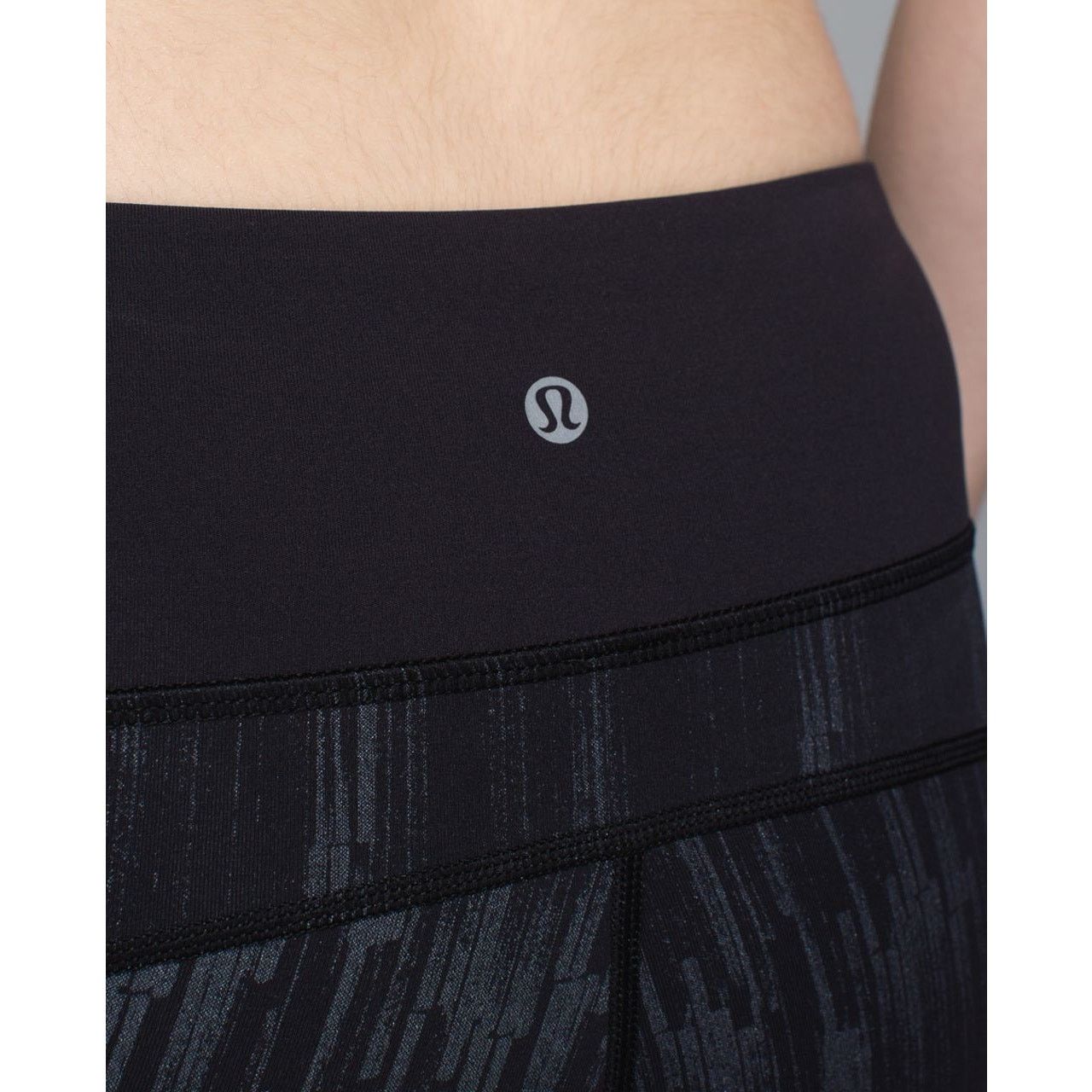 Lululemon Lululemon Run: Top Speed Crop Scratch Match Black Multi Sz 6 Size 28" / US 6 / IT 42 - 12 Thumbnail
