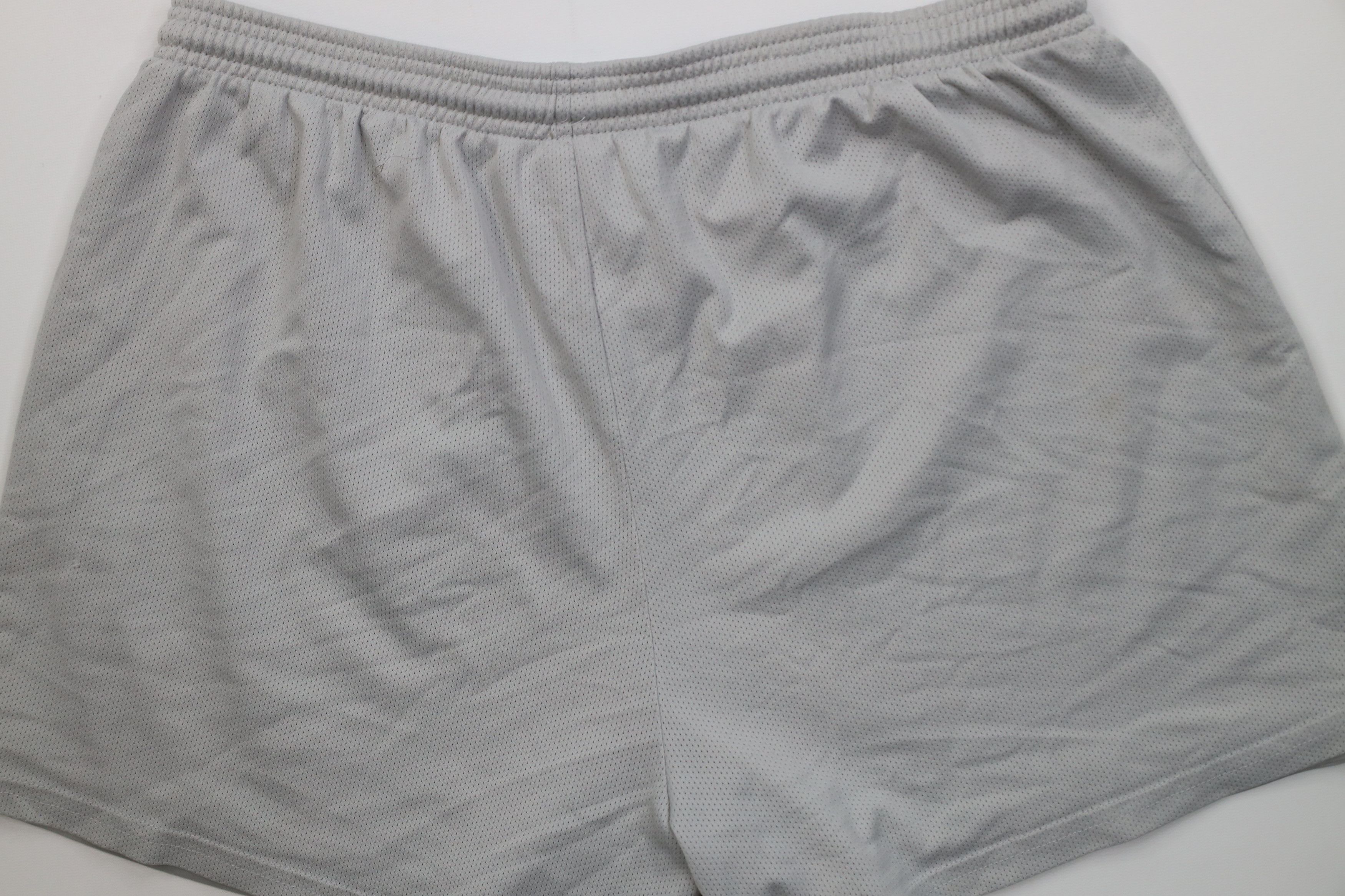Reebok Vintage 90s Y2K Reebok Logo Above Knee Mesh Shorts Gray 4" Size US 34 / EU 50 - 10 Thumbnail