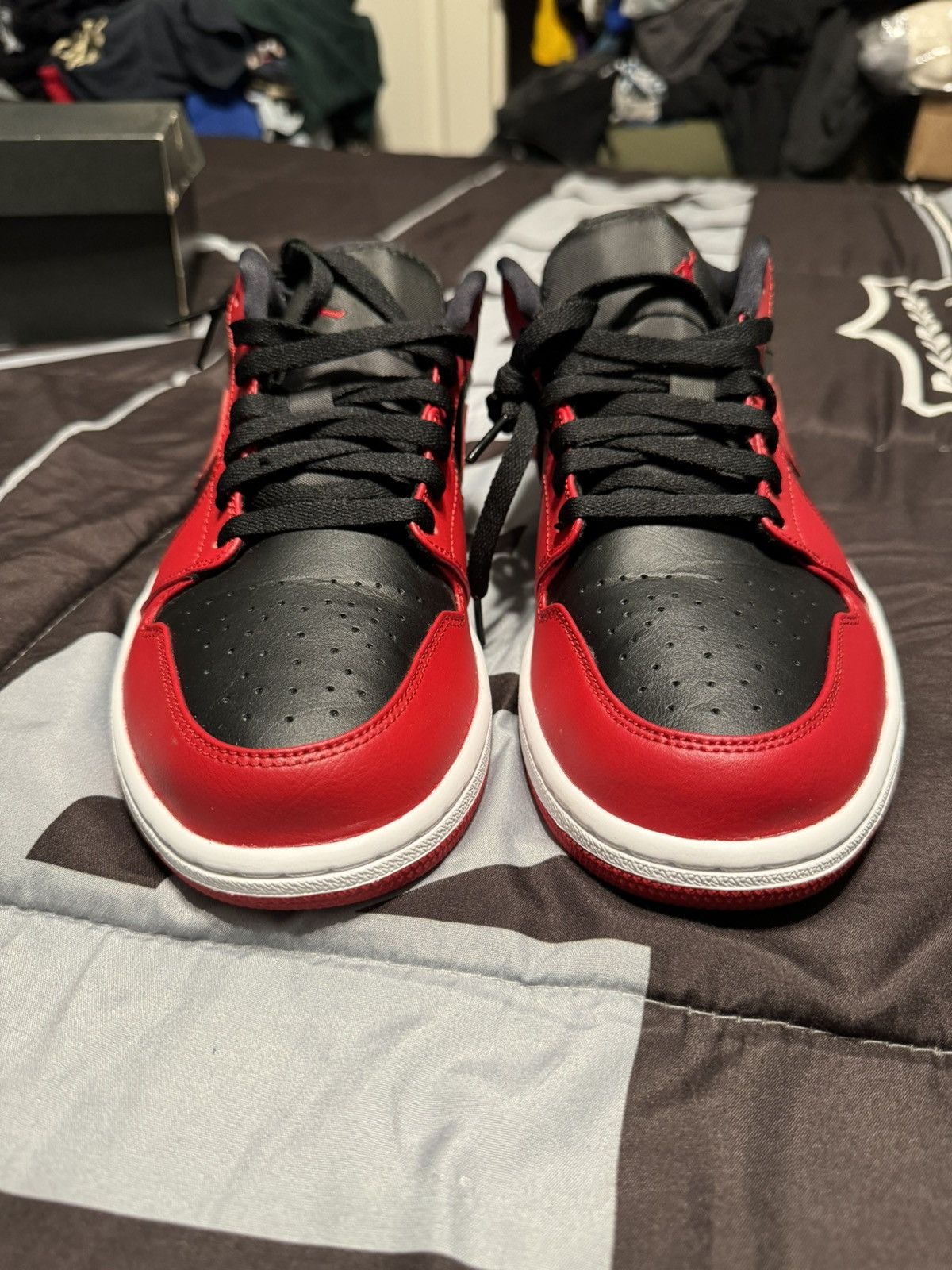 Jordan Brand × Nike Jordan 1 Low Reverse Bred Size US 11.5 / EU 44-45 - 3 Thumbnail