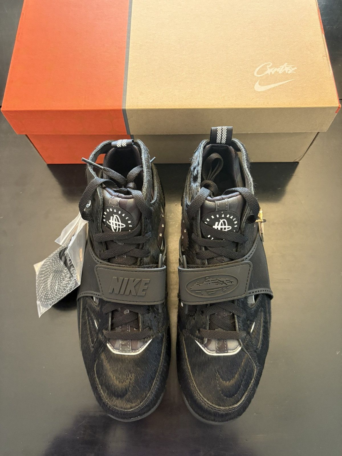 Corteiz × Nike Corteiz x Nike Air Trainer Huarache “Black Pony Hair” Size US 9 / EU 42 - 3 Thumbnail