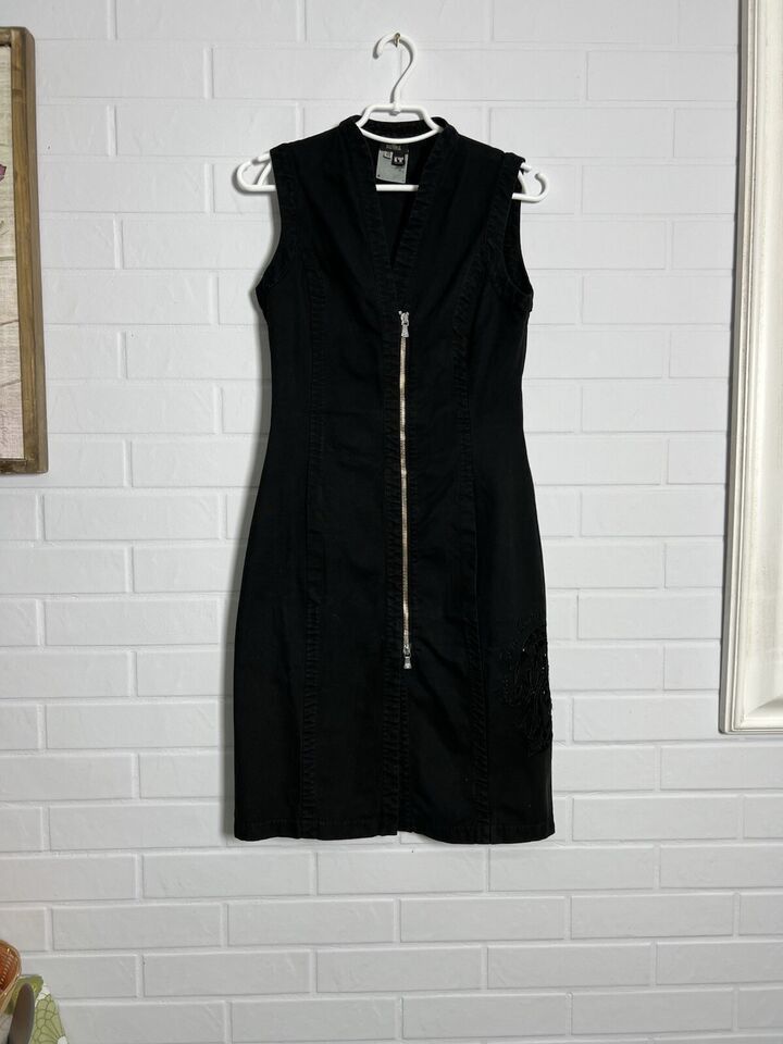 Versace Versace Jeans Couture Vintage Denim Dress Cotton Size 28/42 Size M / US 6-8 / IT 42-44 - 1 Thumbnail