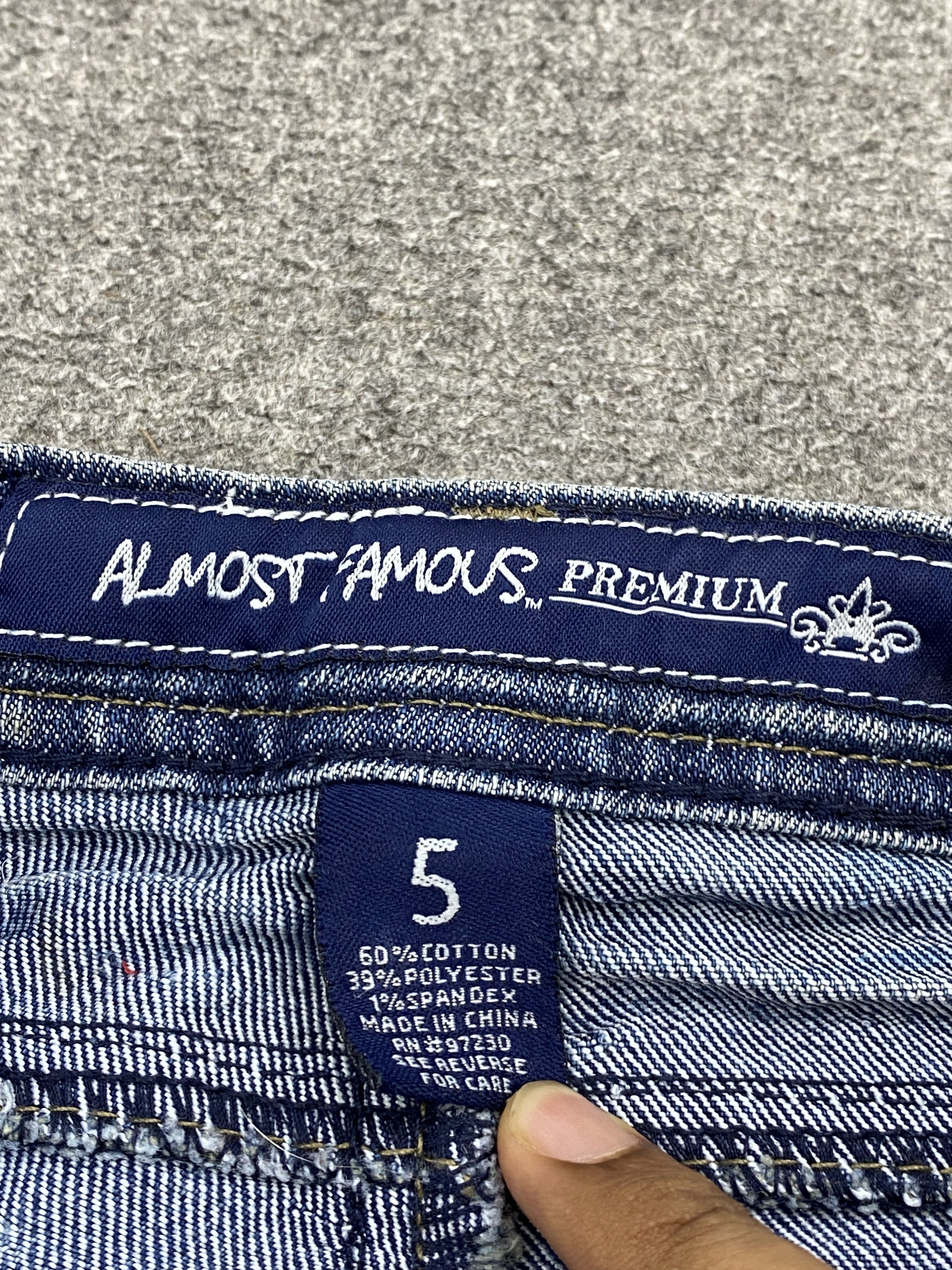 Almost Famous Vintage Almost Famous Distressed Bootcut Jeans DP2641 Size US 29 - 7 Thumbnail