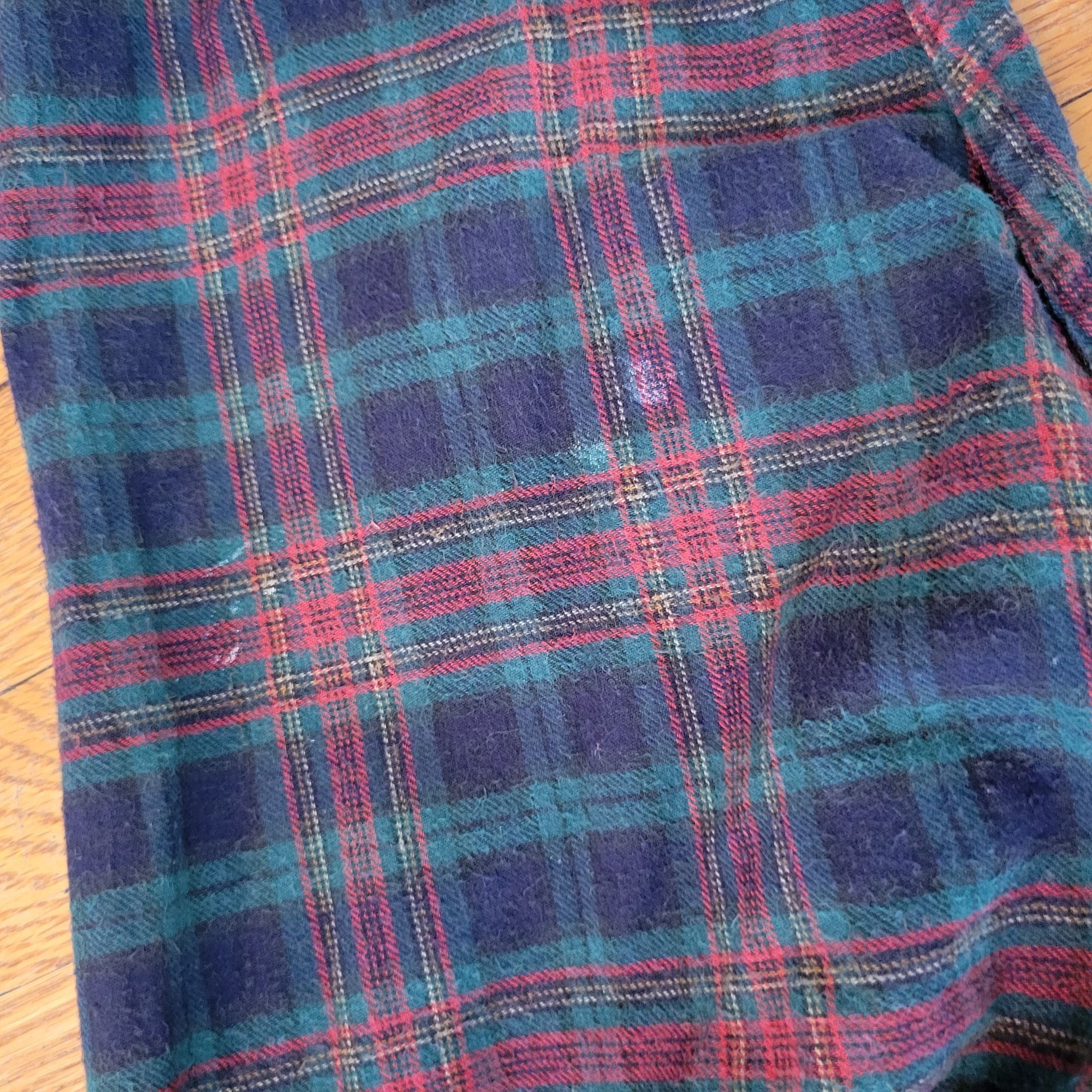 Woolrich Woolen Mills Woolrich L Plaid Button Up Flannel Shirt Green Red Plaid Cot Size US L / EU 52-54 / 3 - 7 Thumbnail