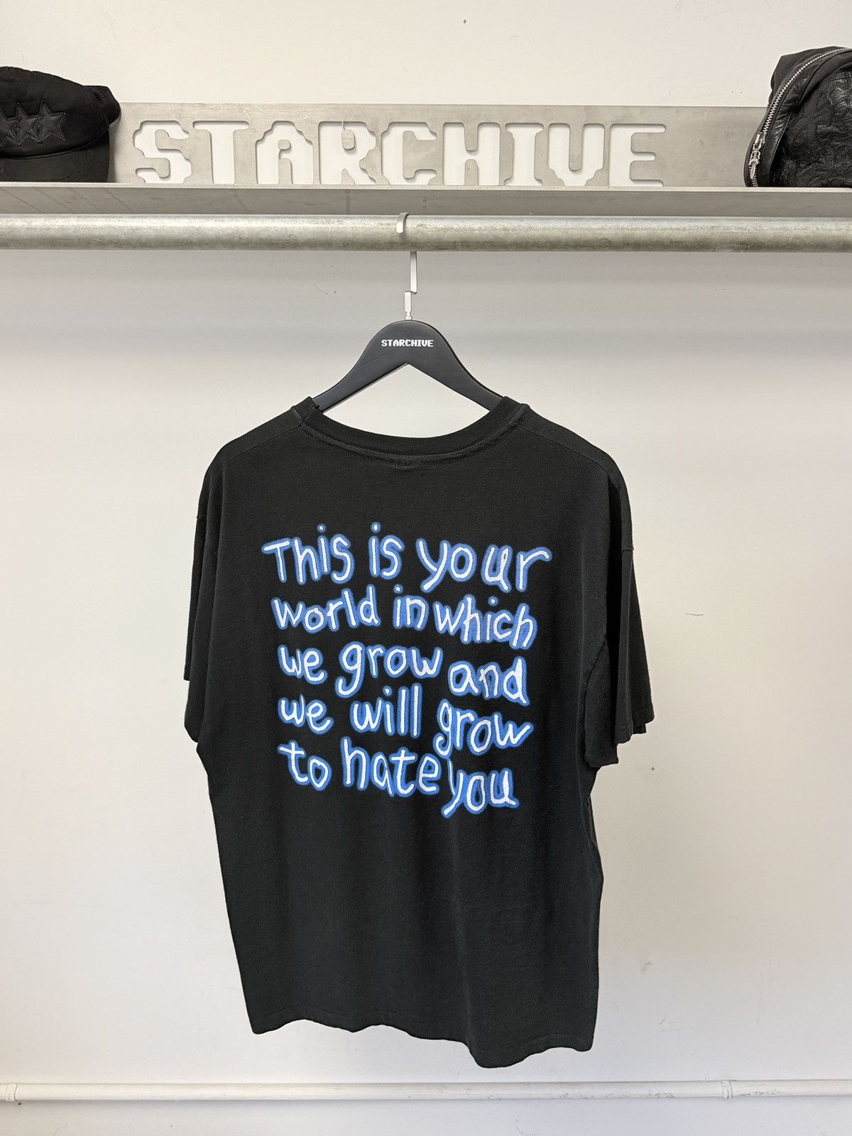 Vintage Vintage Marlyn Manson This Is Your World Shirt Size US XL / EU 56 / 4 - 2 Thumbnail