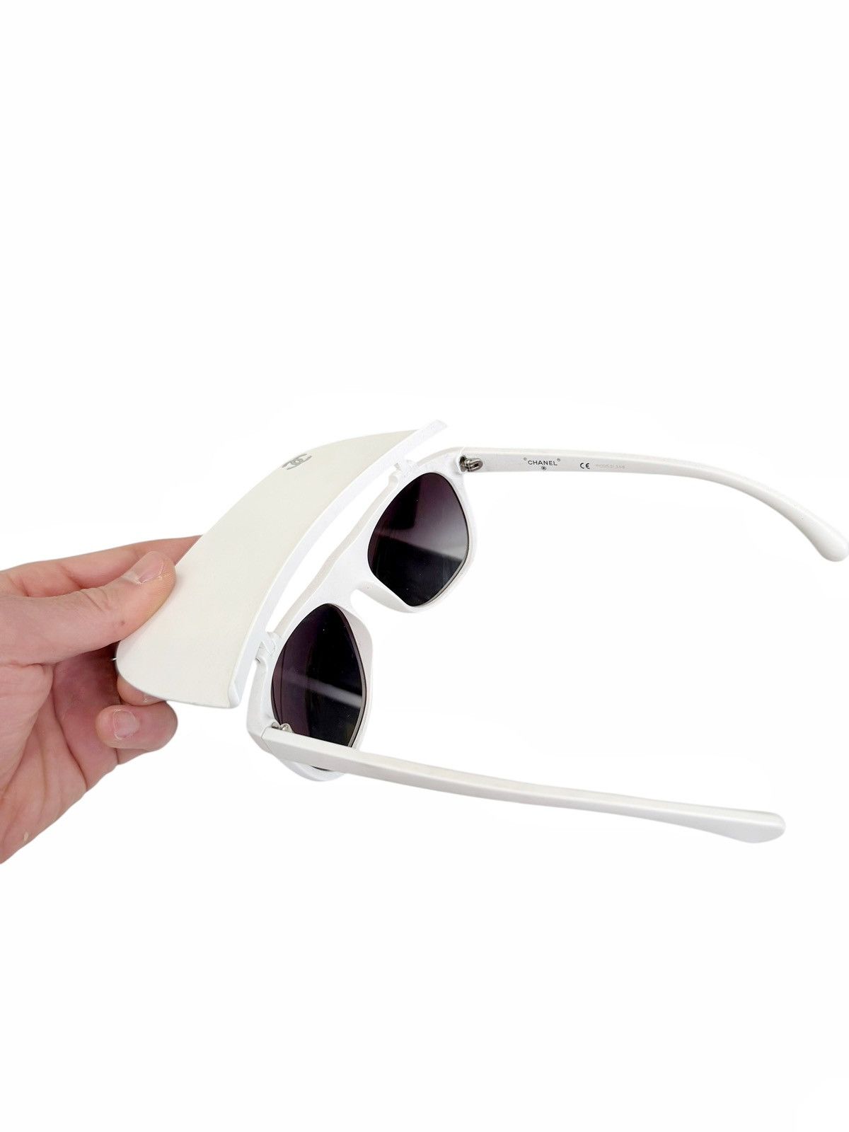 Chanel RARE Flip Visor White Sunglasses Size ONE SIZE - 9 Thumbnail