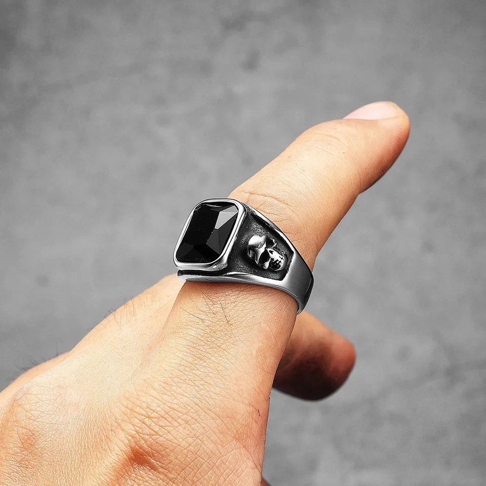 Jewelry Gothic Gem Stone Skull Ring Size ONE SIZE - 5 Thumbnail