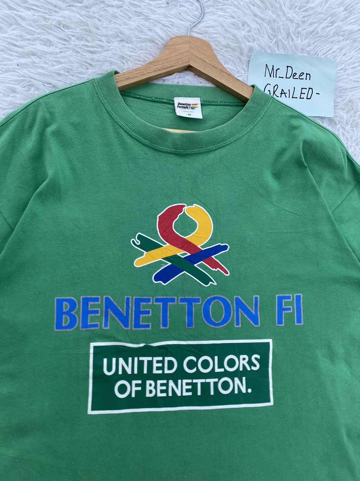 United Colors Of Benetton Rare United Colors of Benetton Spellout Big Logo Tshirt Size US L / EU 52-54 / 3 - 6 Thumbnail