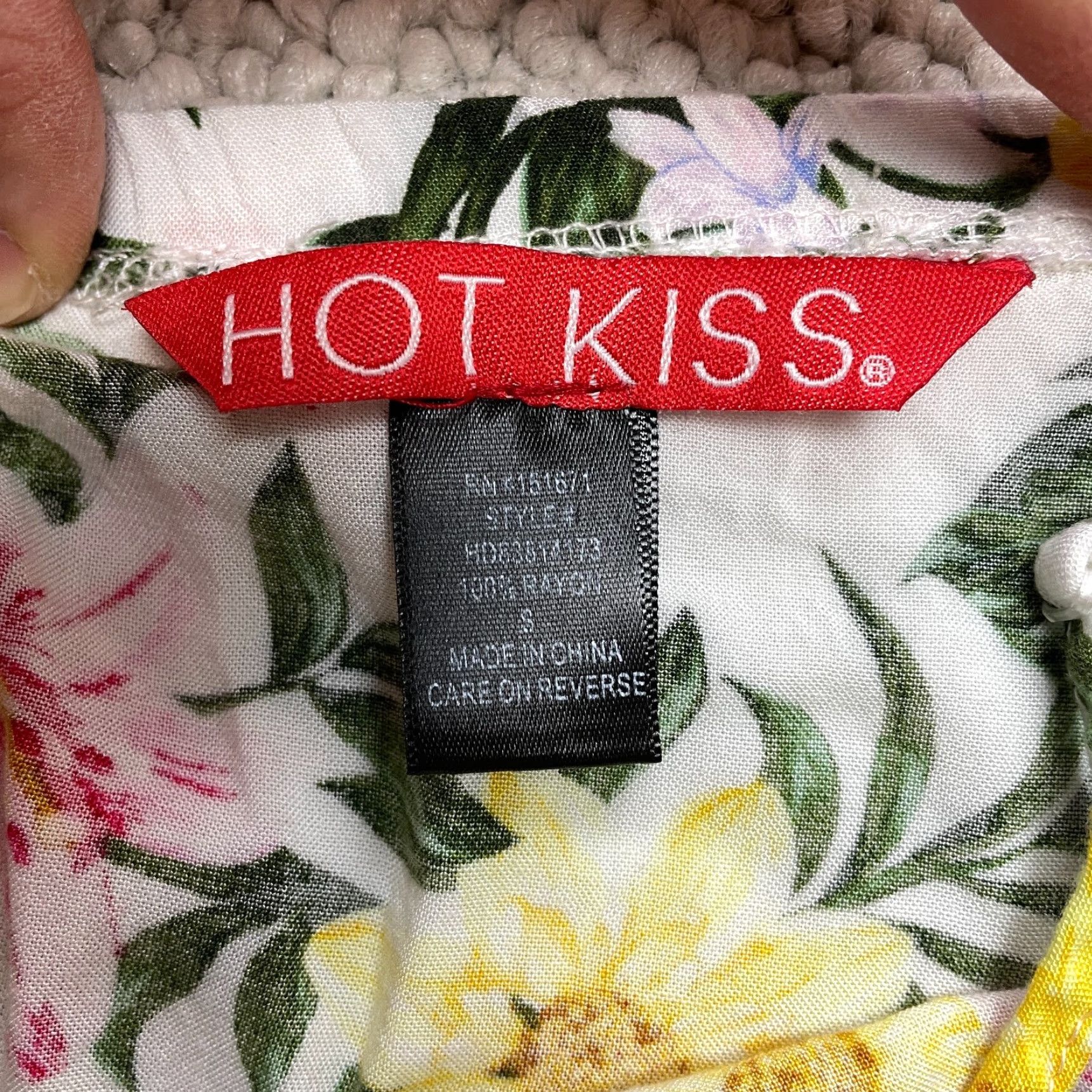 Vintage Hot Kiss Sundress White Floral Juniors S Sleeveless Midi Rayon Casual Dress Women Size S / US 4 / IT 40 - 5 Thumbnail