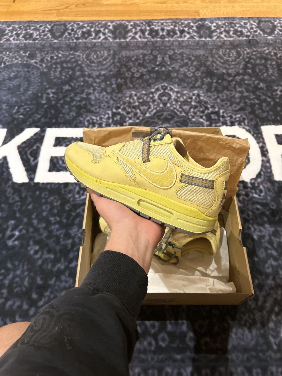 Nike × Travis Scott Travis Scott air max 1 Size US 11.5 / EU 44-45 - 2 Thumbnail