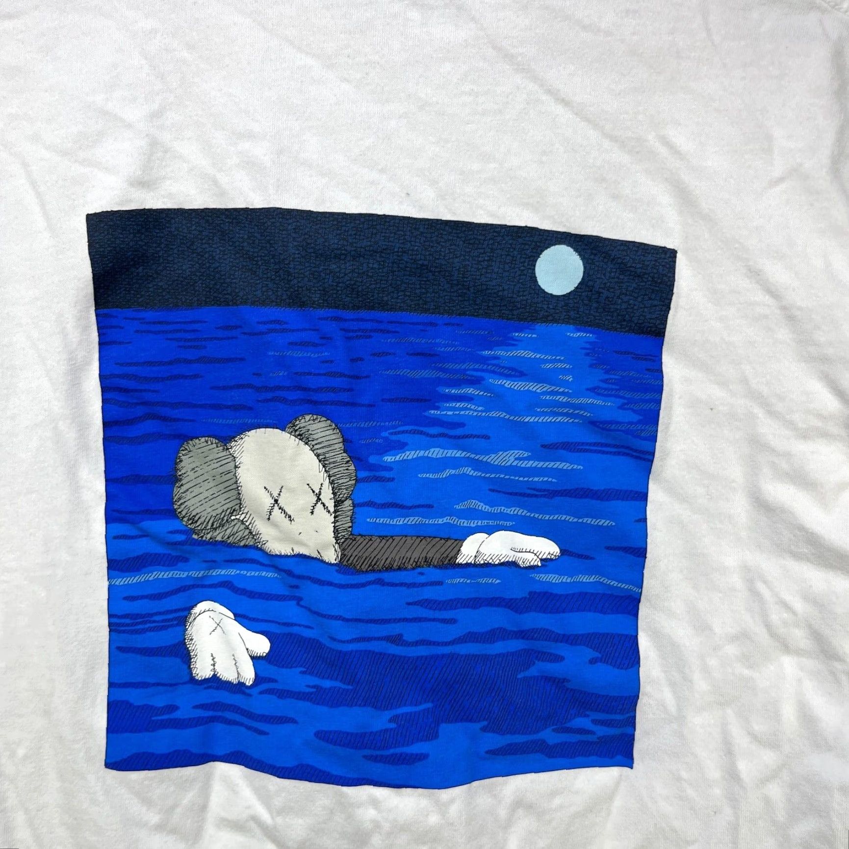 Kaws Uniqlo X KAWS UT T Shirt Small Sesame Street Art Ocean Mens T-Shirt White KAWS x Uniqlo 90s vibe? Size US S / EU 44-46 / 1 - 3 Thumbnail