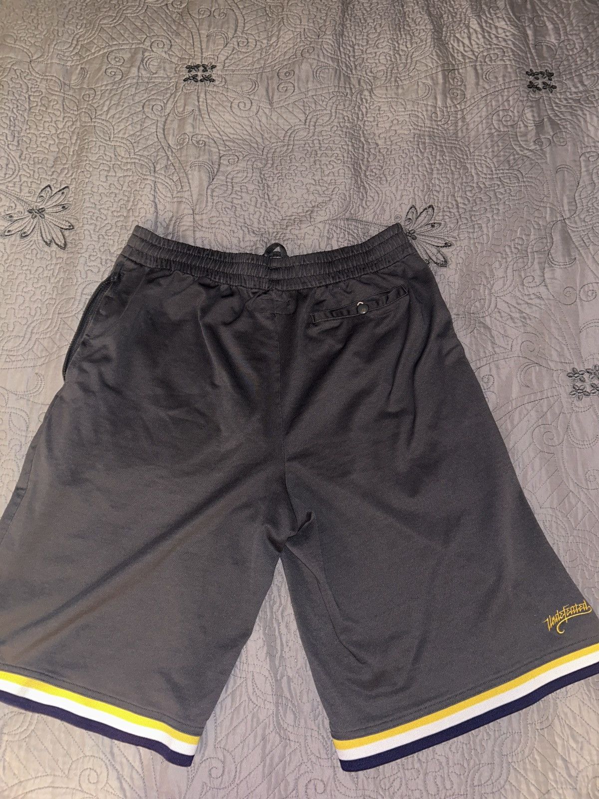 Undefeated Undefeated shorts Size US 32 / EU 48 - 3 Thumbnail