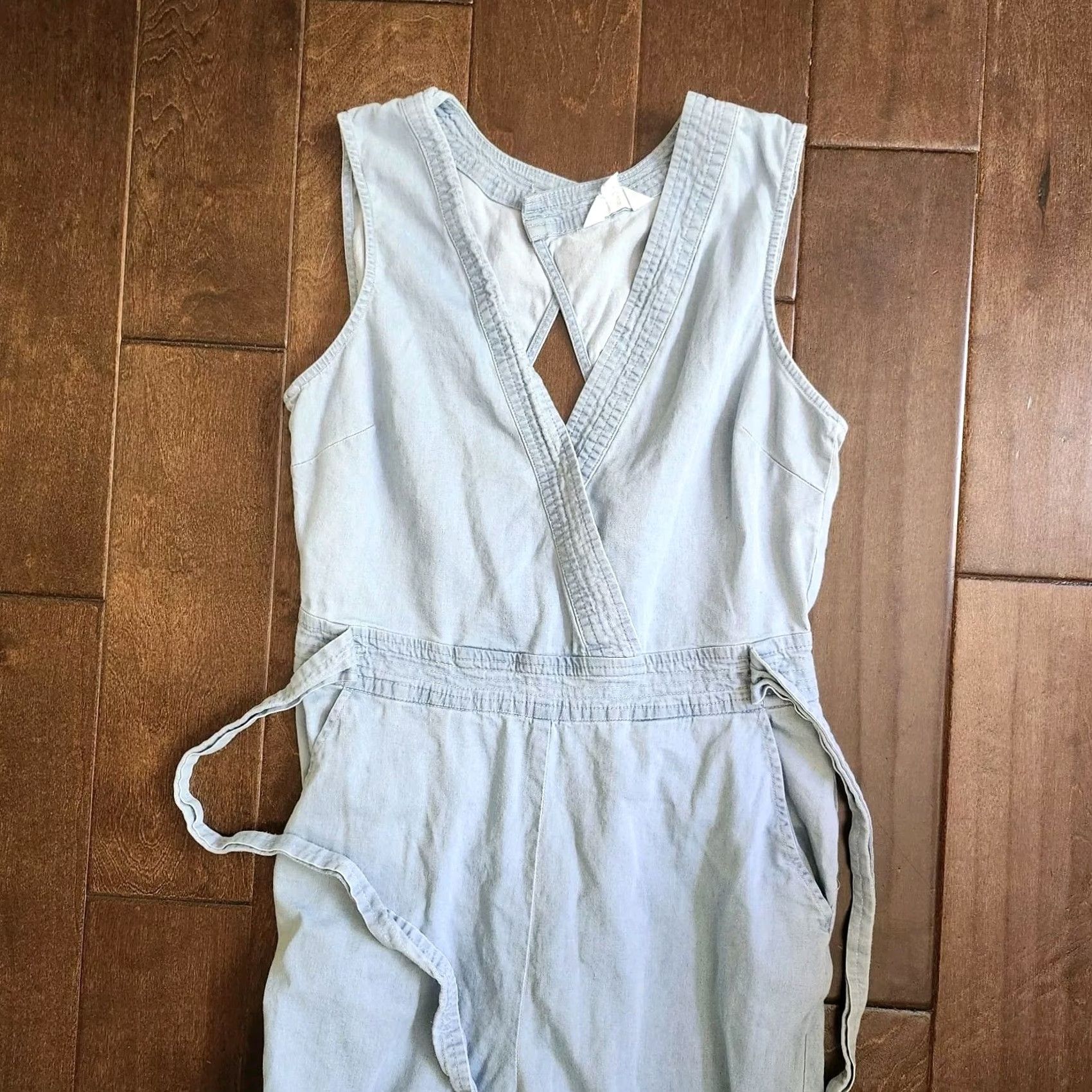 BB Dakota BB Dakota Jack Women’s Blue Sleeveless Jumpsuit with Tie - Size 6 - One-Piece, Casual/Work, 90s Theme, Cotton Spandex - Regular Fit Size 28" / US 6 / IT 42 - 7 Thumbnail