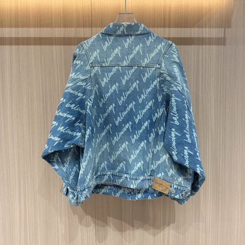 Balenciaga Balenciaga Letter Logo Embossed Denim Jacket Size XS / US 0-2 / IT 36-38 - 4 Thumbnail