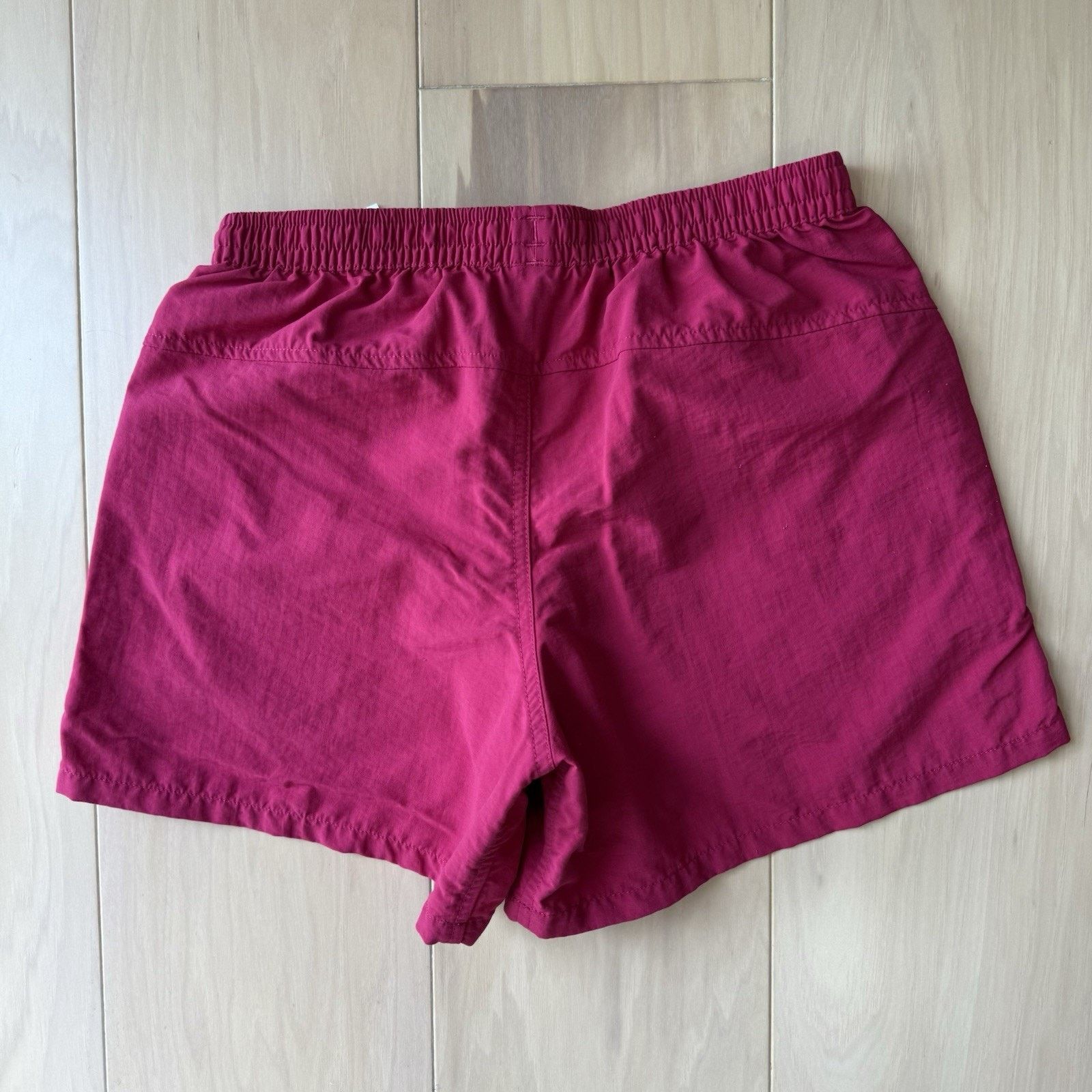 Patagonia Patagonia Baggies Women's XS Magenta 4.5 Inseam Summer Size 25" / US 0 / IT 36 - 7 Thumbnail