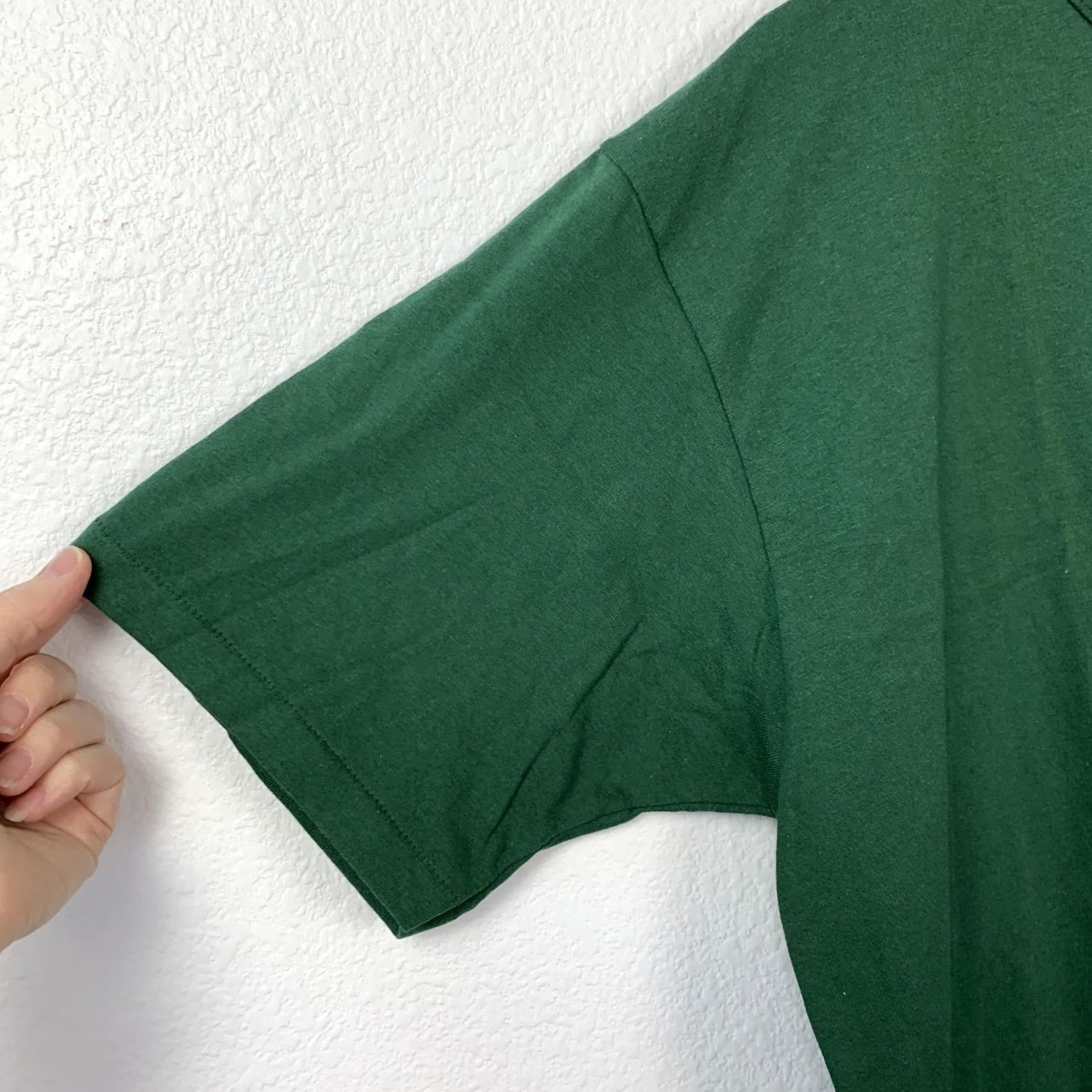 Russell Athletic VINTAGE Russell Athletic Men XL Green Short Sleeve Crew Neck T-Shirt USA Size US XL / EU 56 / 4 - 2 Thumbnail