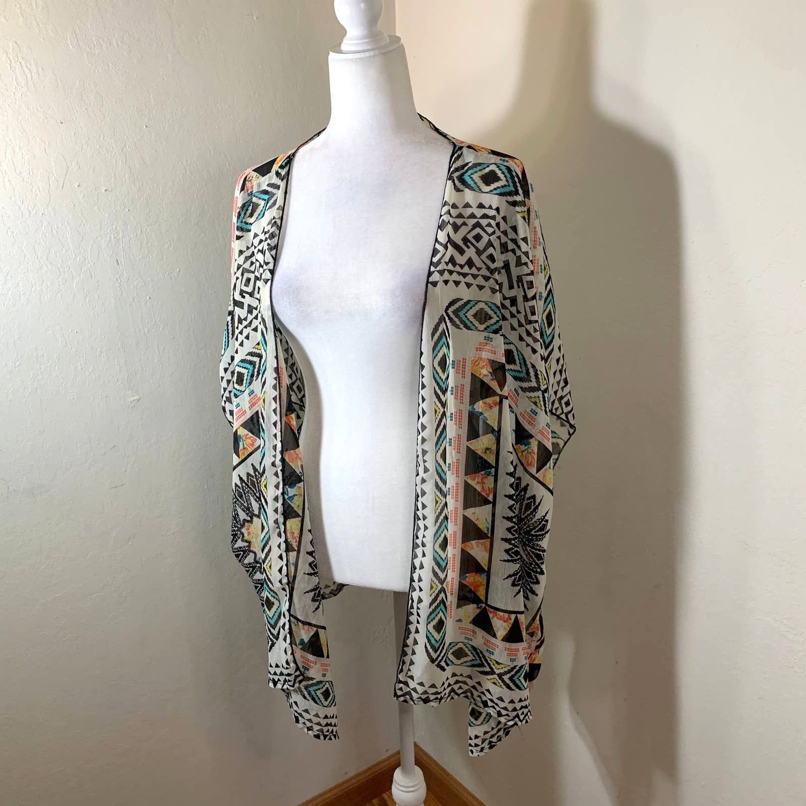 Other Cute women’s wraps Size M Size US XXL / EU 58 / 5 - 4 Thumbnail