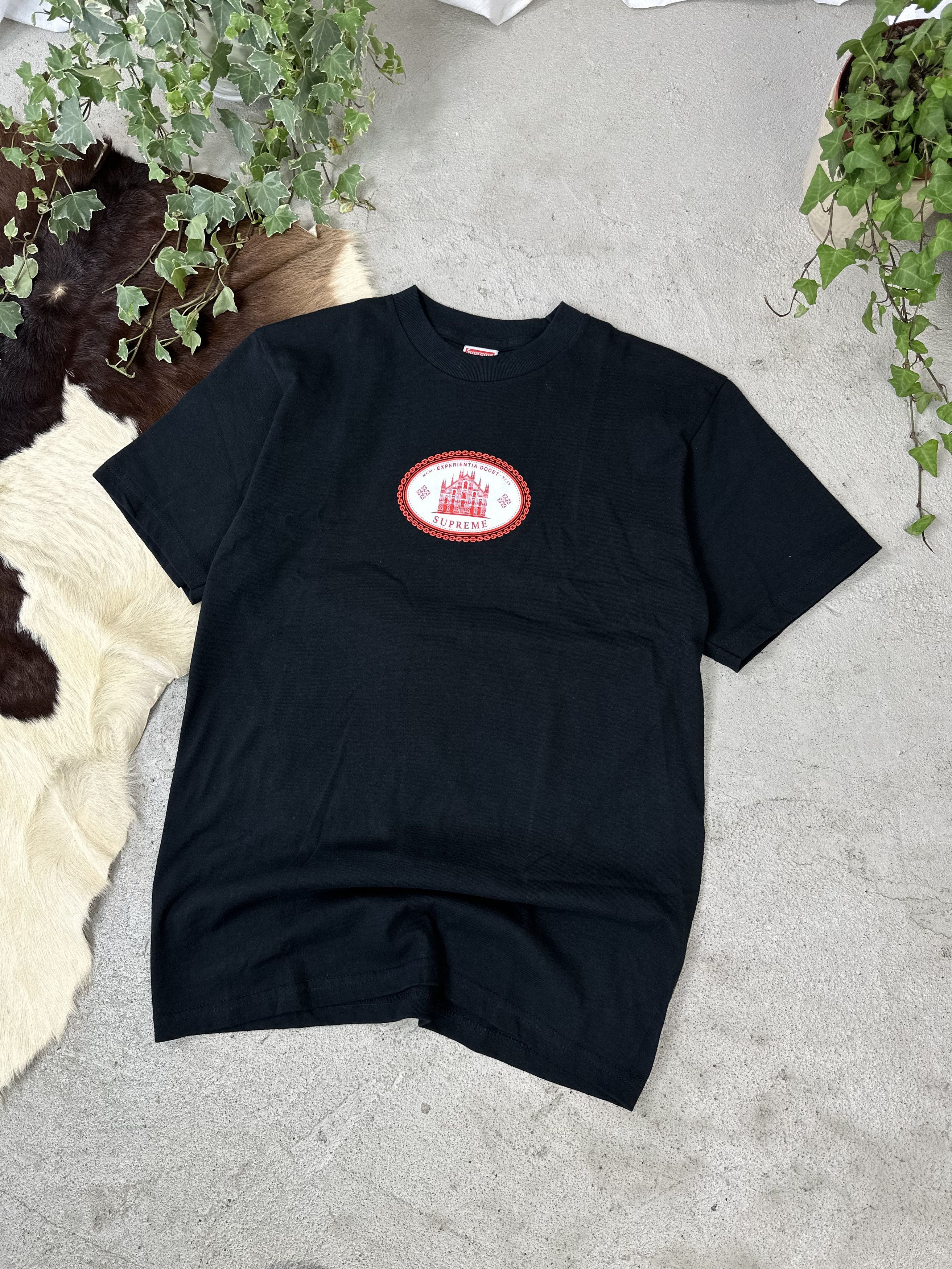 Supreme Supreme Experienta Docet Black Small Size US S / EU 44-46 / 1 - 1 Thumbnail