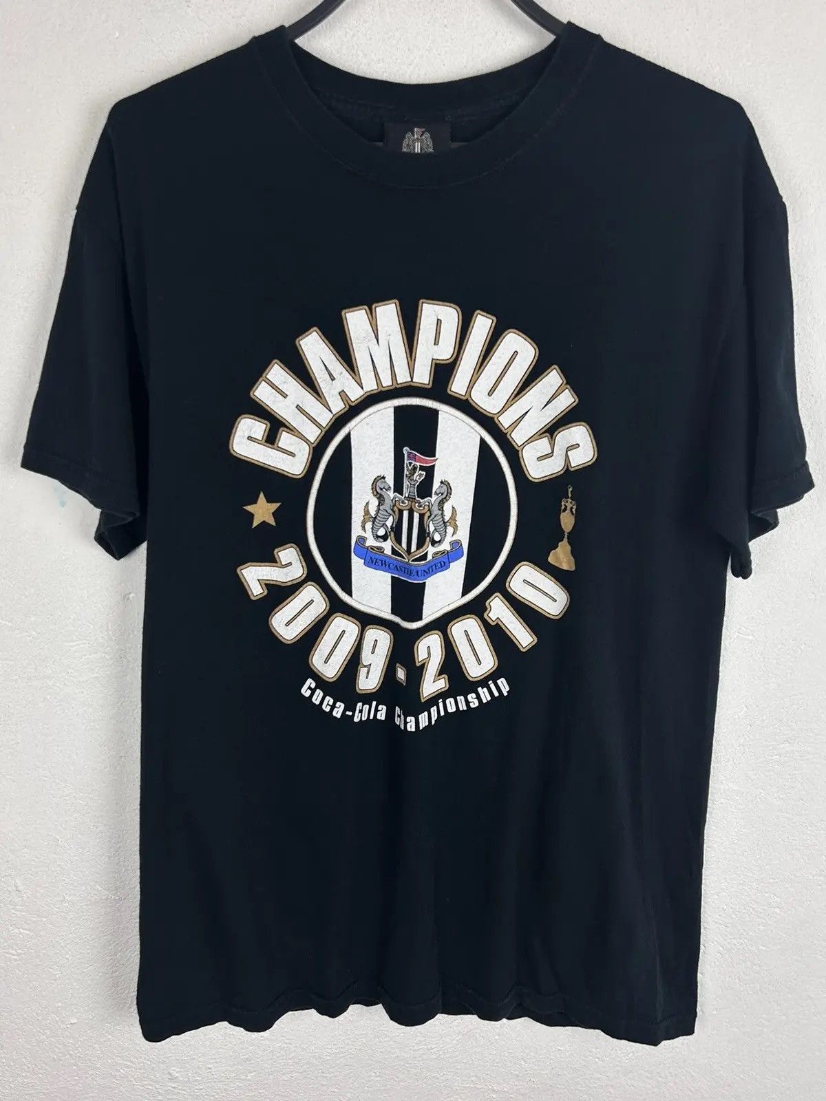 Other Newcastle United Coca-Cola Cup 2009/10 Champions T-Shirt Size US M / EU 48-50 / 2 - 1 Thumbnail