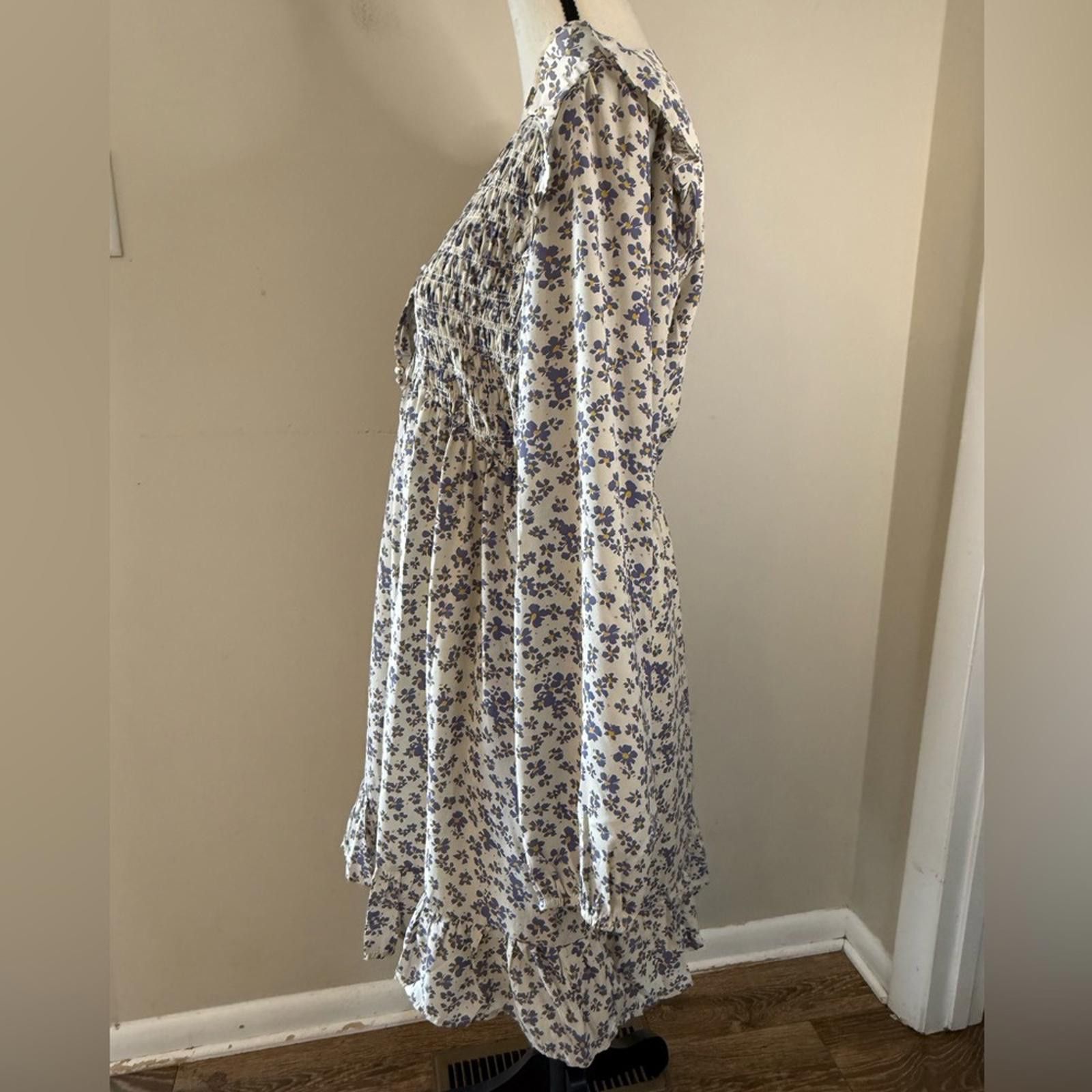 Mercedes-Benz &merci floral midi dress ruffled smocked shabby chic SZ LG Size L / US 10 / IT 46 - 3 Thumbnail