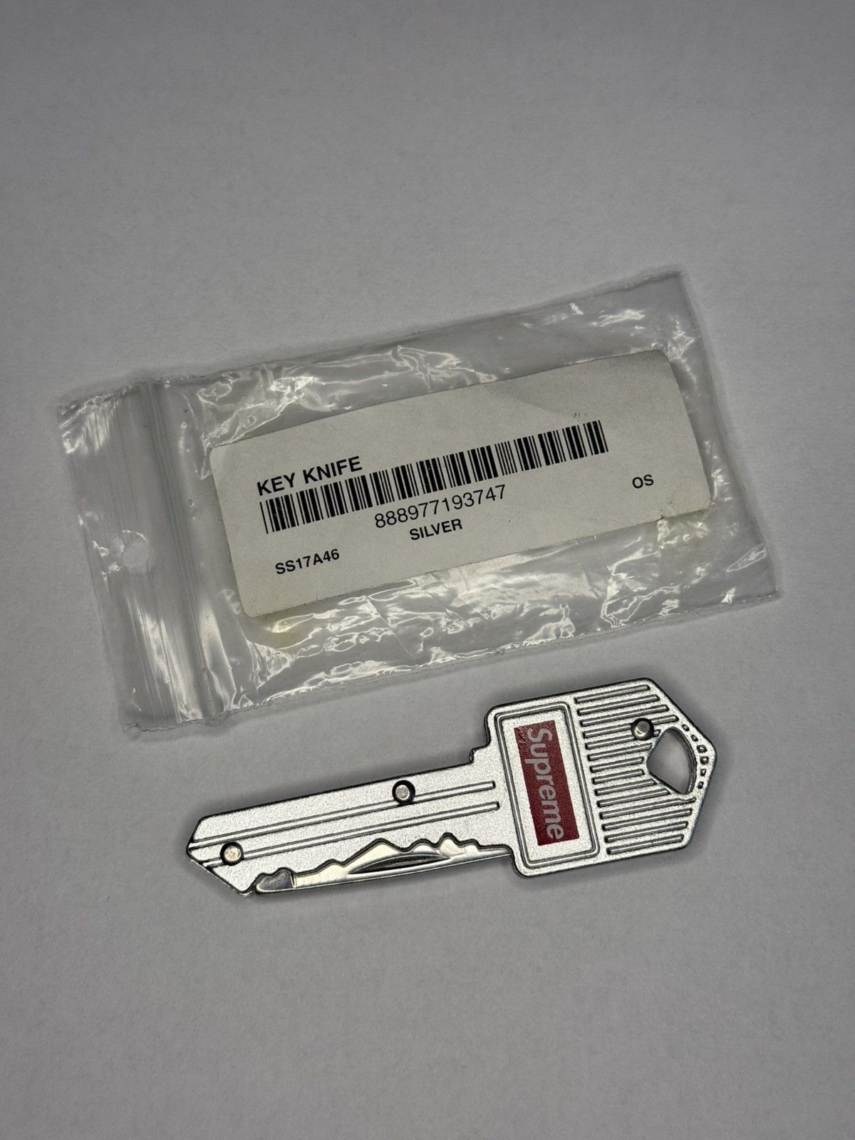 Supreme Supreme Key Knife SS17 Brand New Size ONE SIZE - 1 Thumbnail