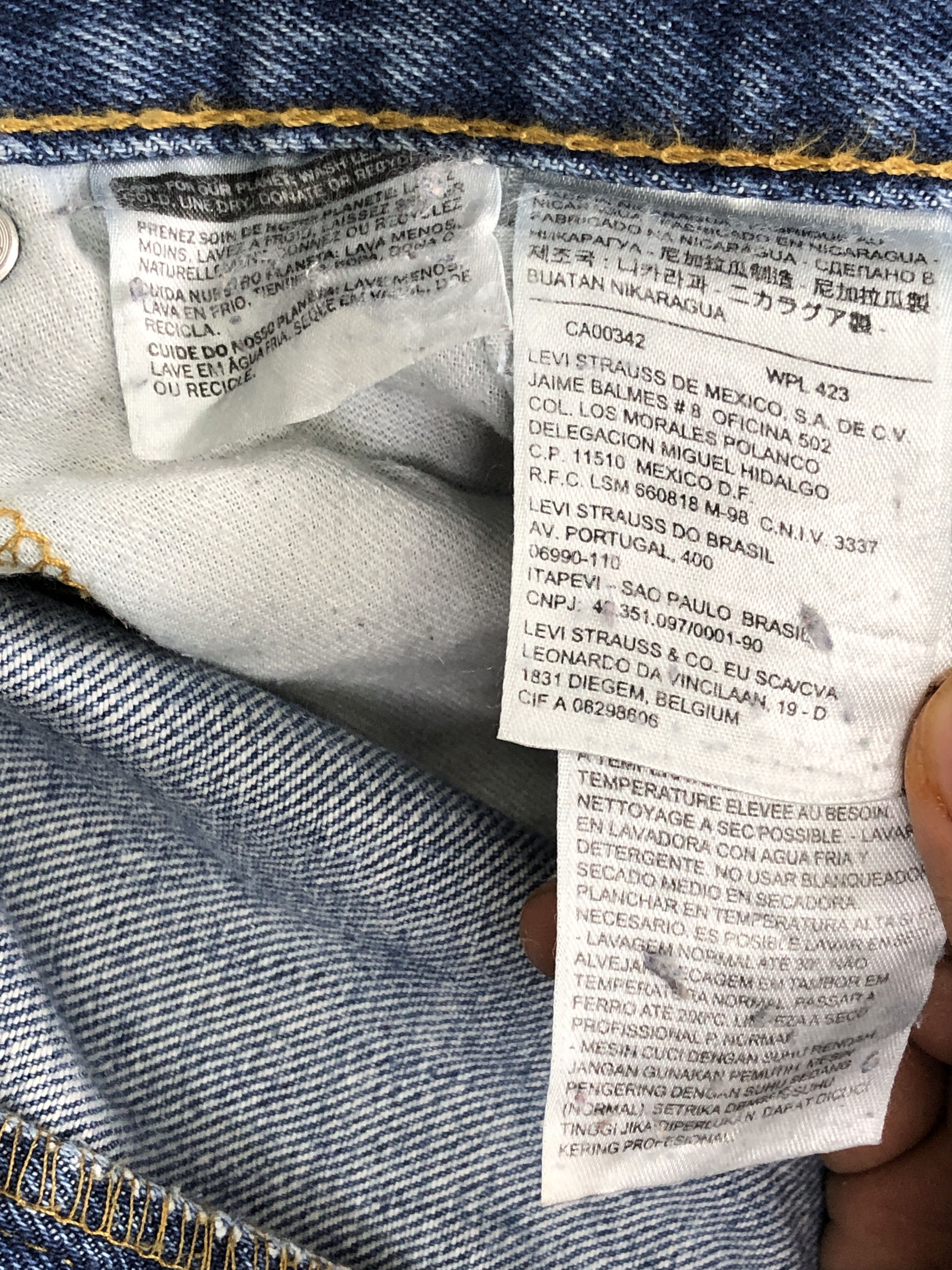 Levi's Vintage Levi's 505 Distressed Faded Blue Jeans DP2237 Size US 41 - 13 Thumbnail