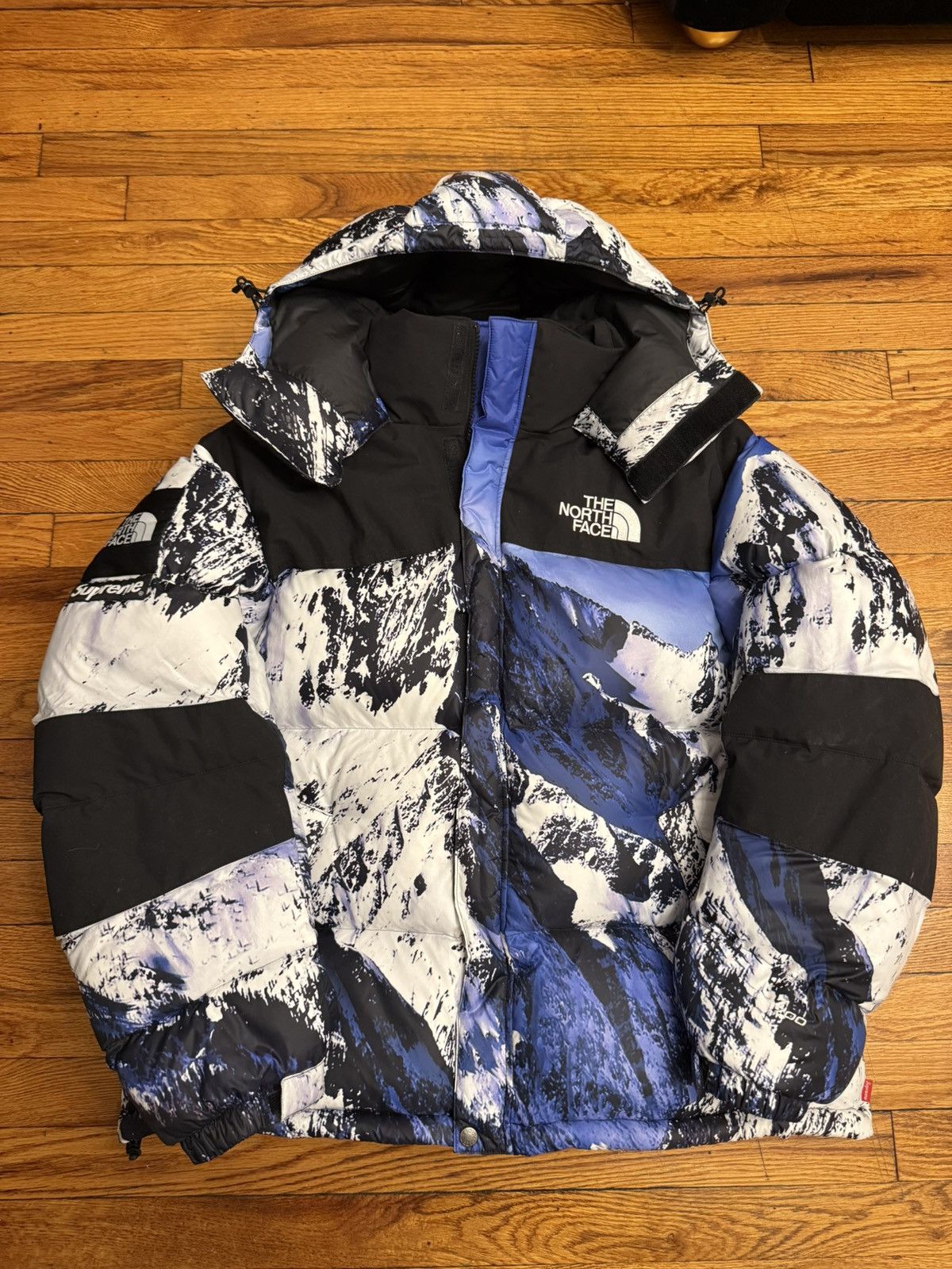 Supreme × The North Face The North Face x Supreme Baltoro Mountain Puffer Coat Size L Size US L / EU 52-54 / 3 - 1 Thumbnail