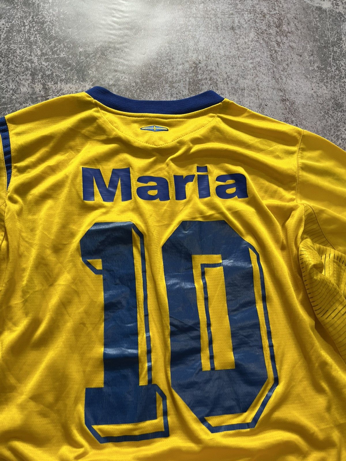 Umbro Sweden Umbro Soccer shirt Jersey 2005-2006 season home🇸🇪 Size US M / EU 48-50 / 2 - 10 Thumbnail