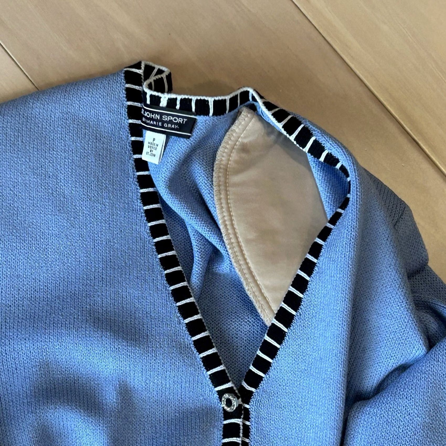St. John St. John Sport Santana Knit Cardigan Light Blue Long Sleeve Women’s P Cardigan Wool Blend Tight-Knit Pockets V-Neck Modern Classic Womens Size S / US 4 / IT 40 - 5 Thumbnail