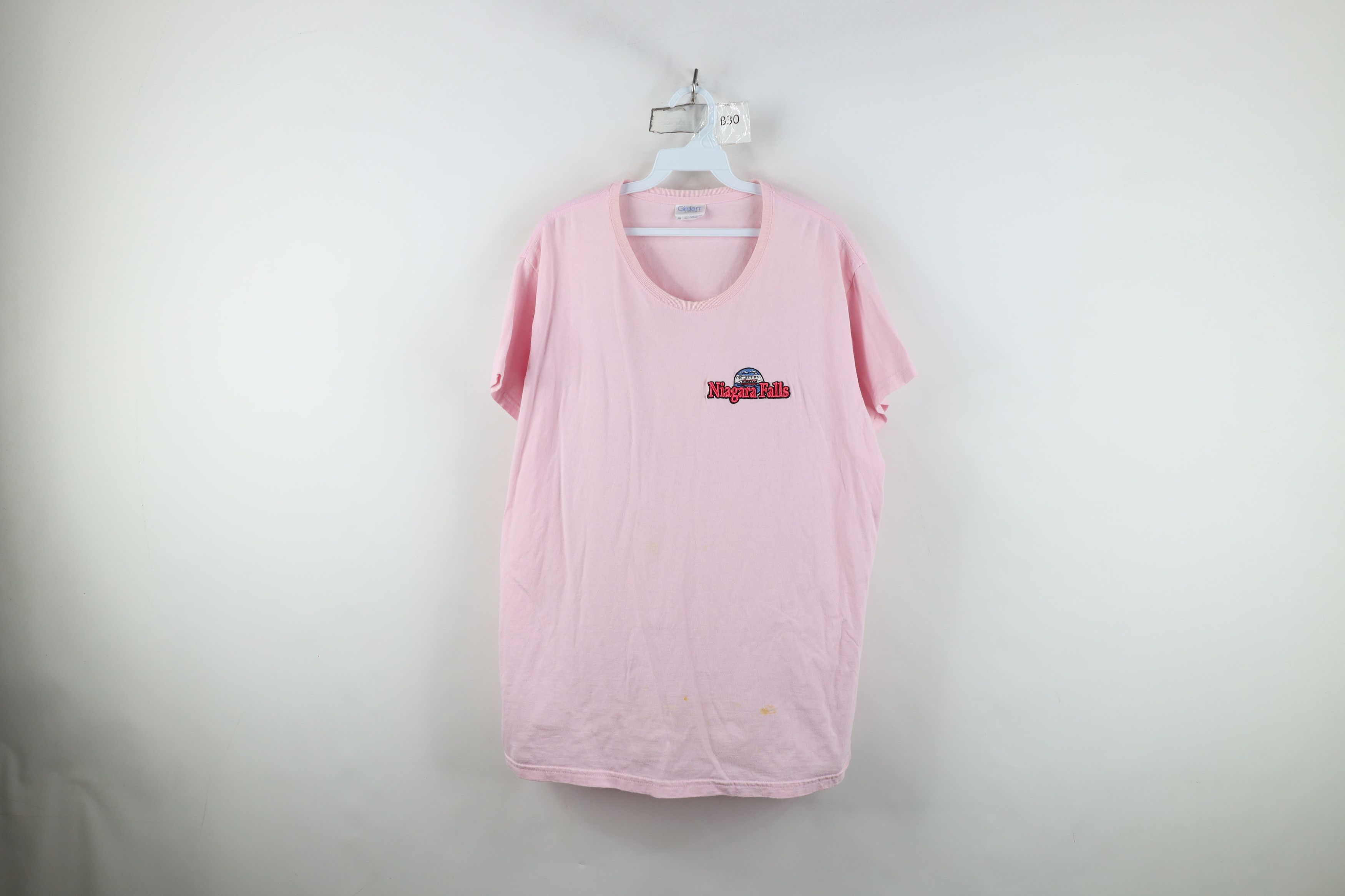 Vintage Vintage Y2K Streetwear Spell Out Niagara Falls T-Shirt Pink Size XL / US 12-14 / IT 48-50 - 1 Thumbnail