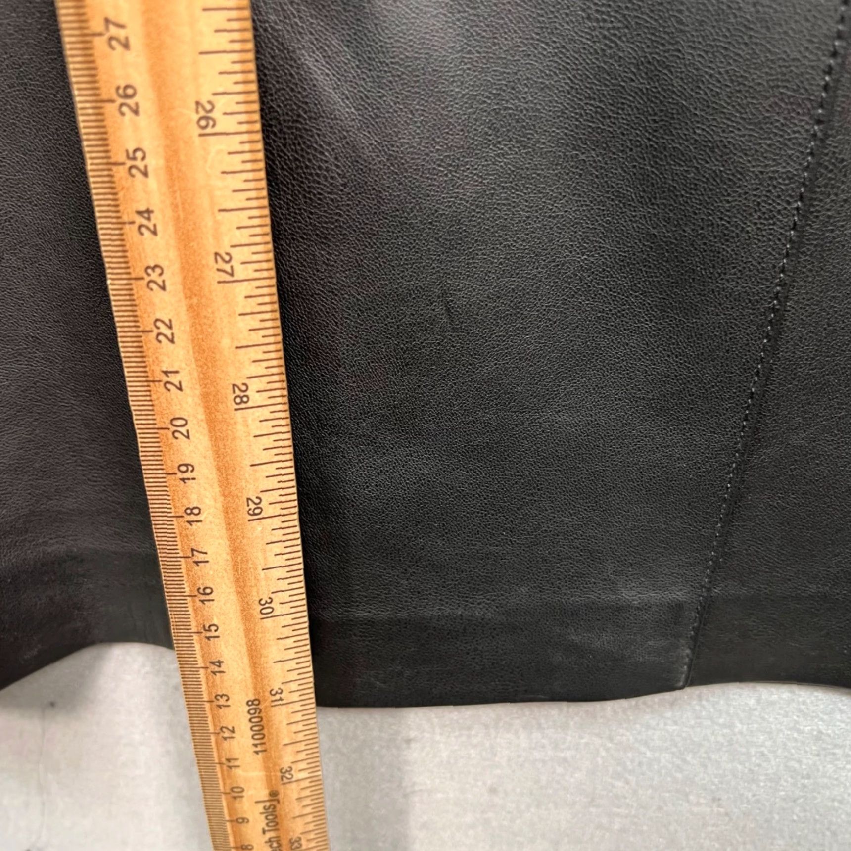 Mango Mango Pants Womens 4 High-Waisted Black Faux Leather Pleated Zipper Straight Leg Inseam 32 Size 27" / US 4 / IT 40 - 7 Thumbnail