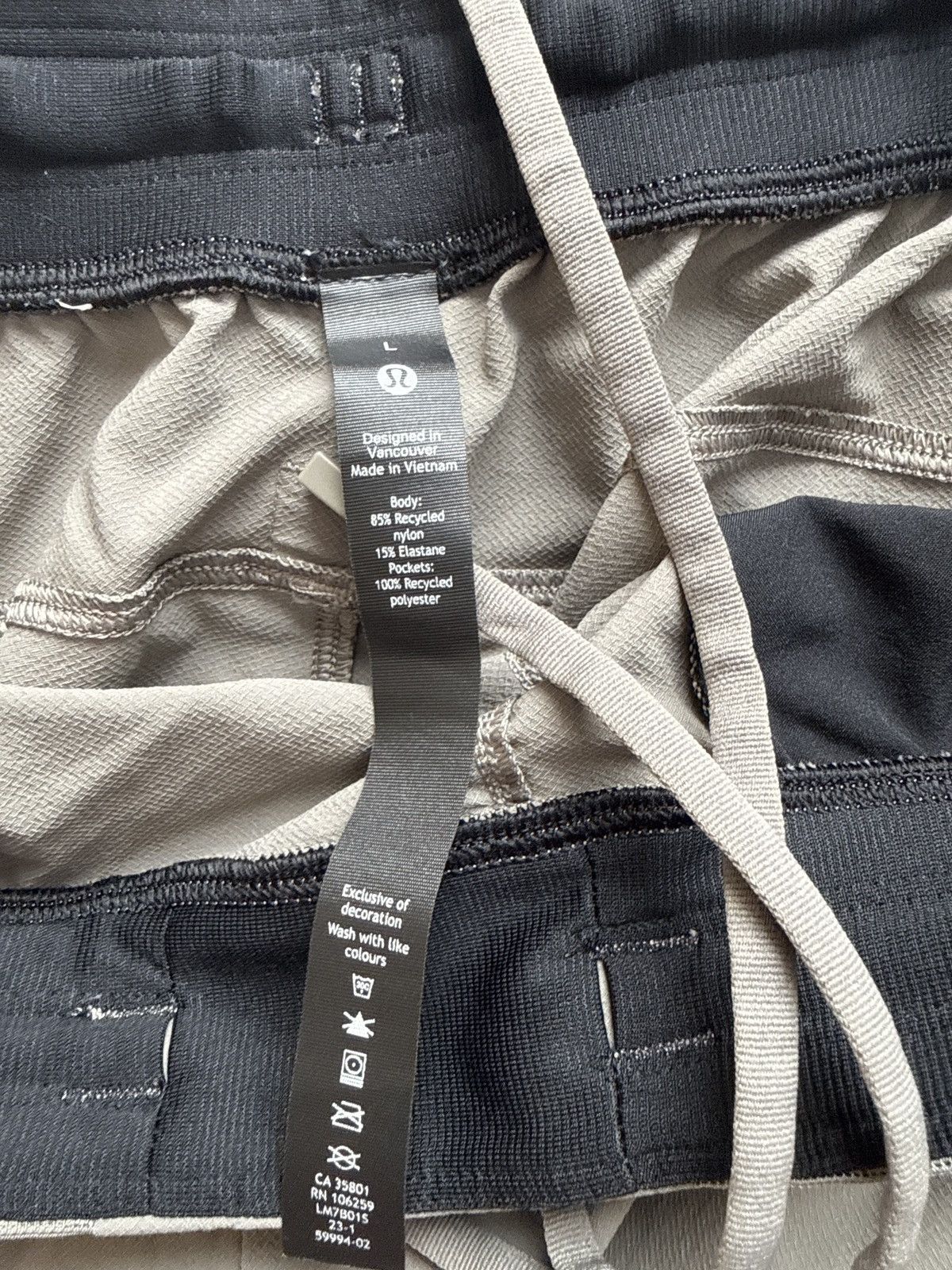Lululemon Lululemon License to Train Short Size US 35 - 3 Thumbnail