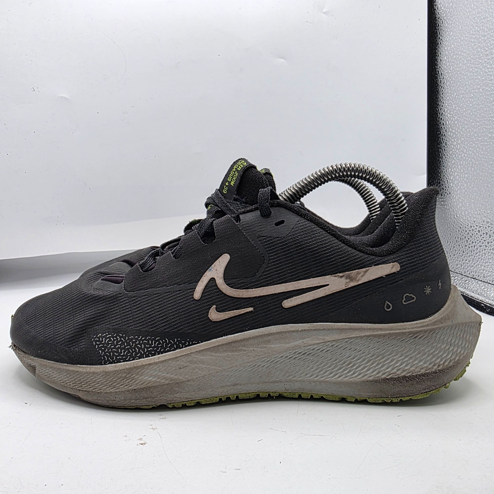 Nike Nike Air Zoom Pegasus 39 Shield Mens Size 7.5 Black Dark Smo Size US 7.5 / EU 40-41 - 13 Thumbnail