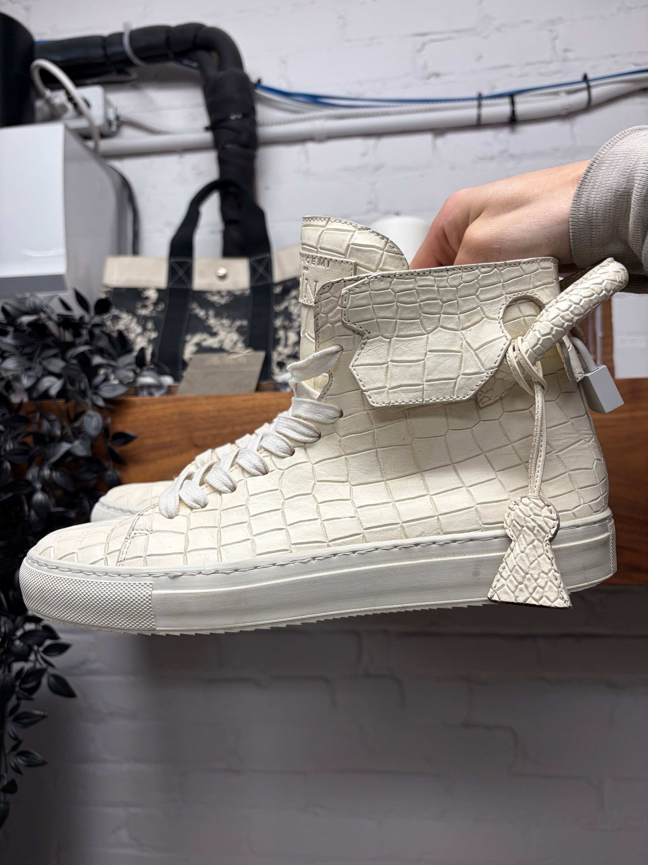 Buscemi Buscemi x En Noir Croc Embossed Cream White Leather High Top Sneakers Size US 9 / EU 42 - 1 Thumbnail
