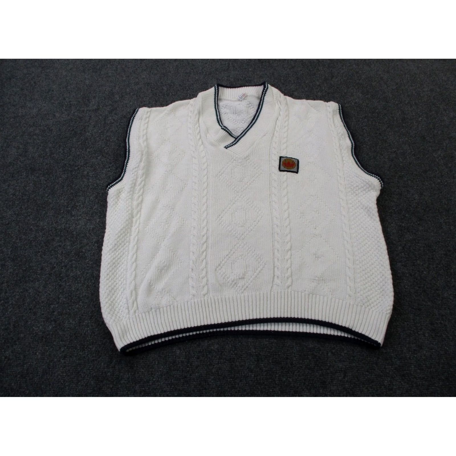 Adidas VINTAGE Adidas Sweater Vest Mens L White Vest Preppy Chunky Knit Privasport 80s Size US L / EU 52-54 / 3 - 2 Thumbnail