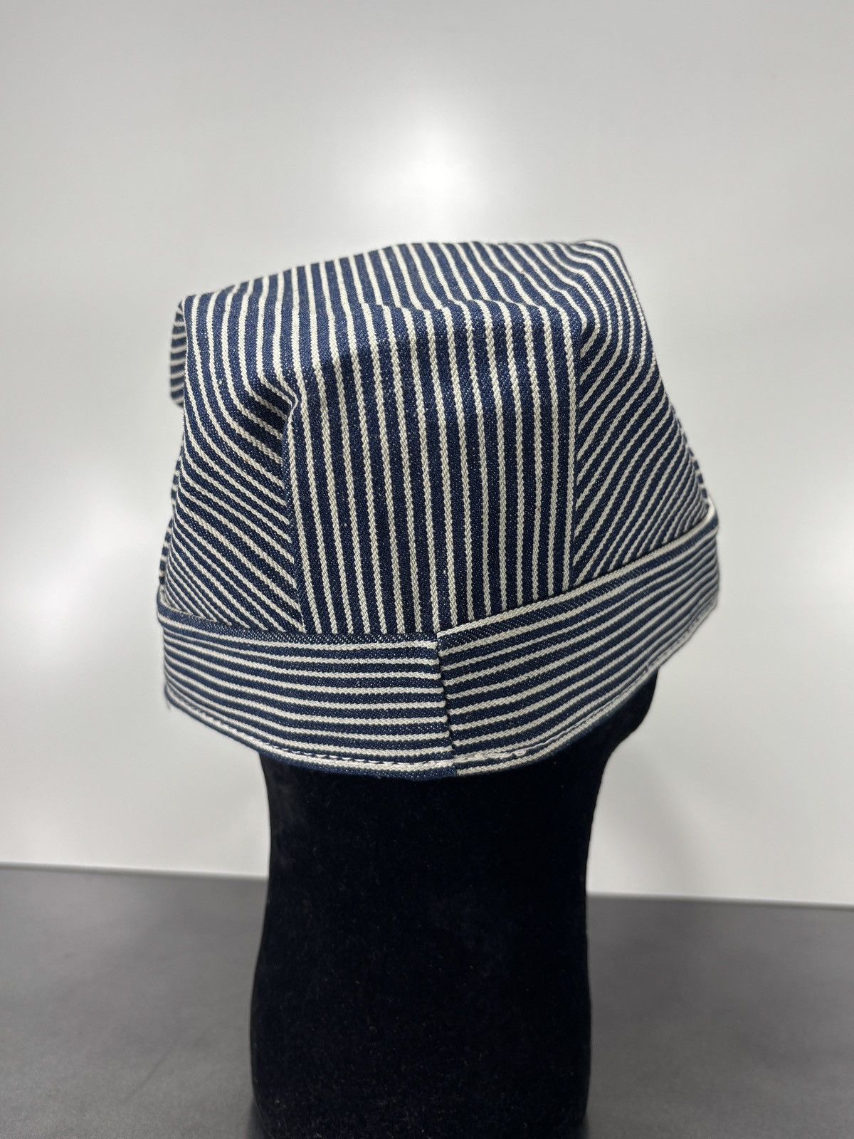 Levi's Vintage Levi's White Tab Hat Vintage Hickory Stripe Denim US Size ONE SIZE - 11 Thumbnail