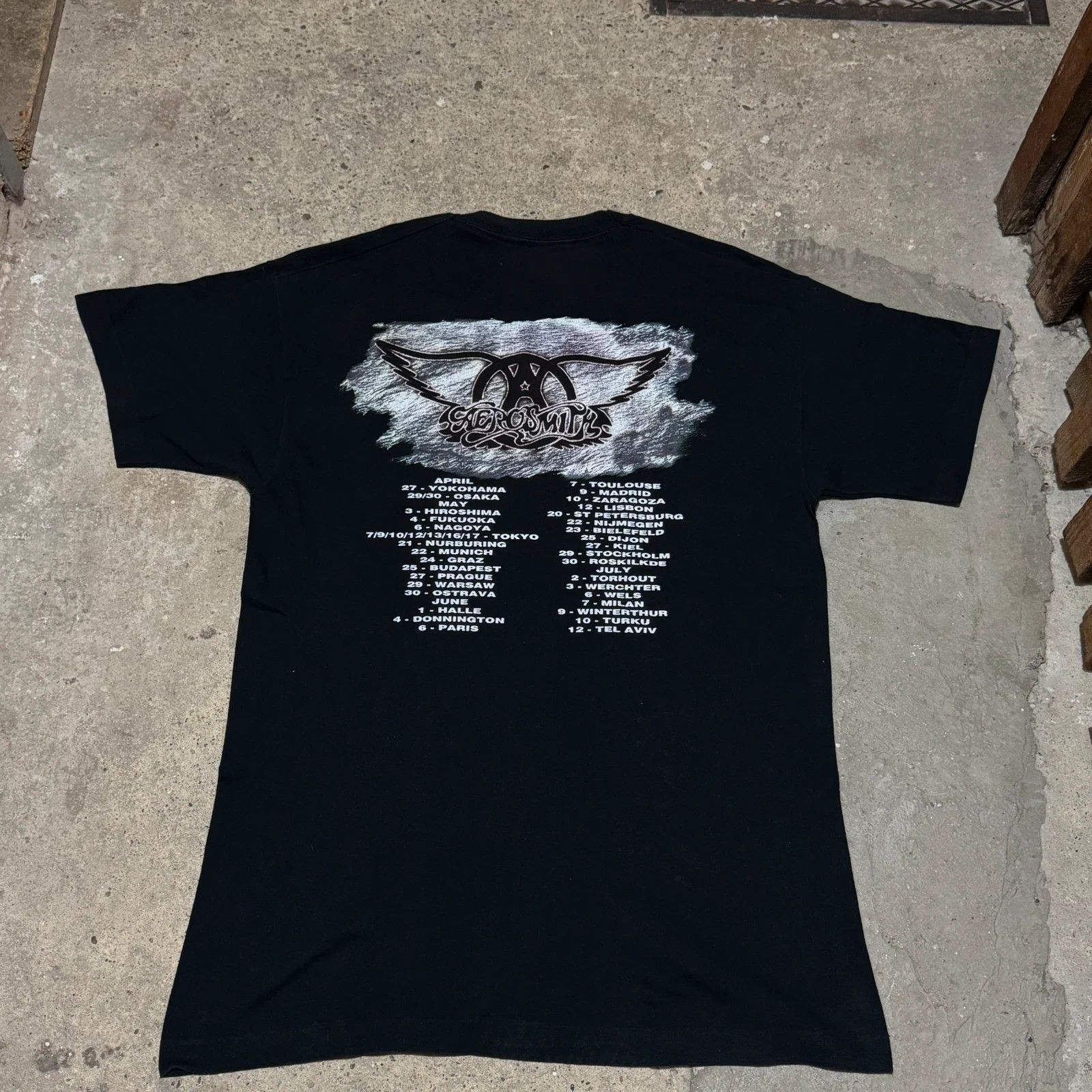 Band Tees Vintage 1993 Aerosmith tour t-shirt Size US XL / EU 56 / 4 - 2 Thumbnail