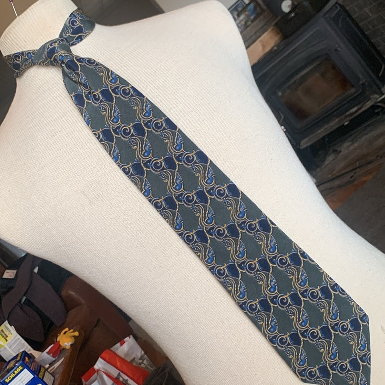 Vintage MMA Metropolitan Museum of Art textile print 100% silk tie Size ONE SIZE - 4 Thumbnail