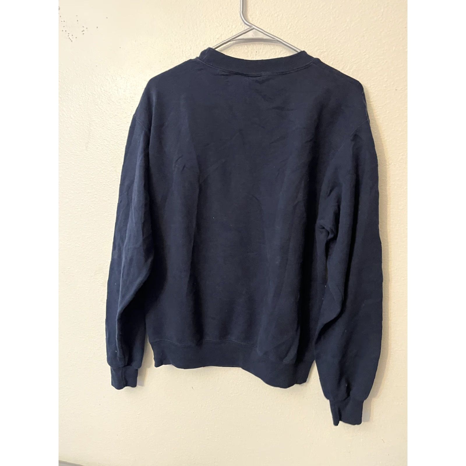 Champion VINTAGE Quinnipiac University Champion Navy Blue Crewneck Sweatshirt Size S Unisex Adults University Pullover Boys Girls Mens Womens Size US S / EU 44-46 / 1 - 3 Thumbnail