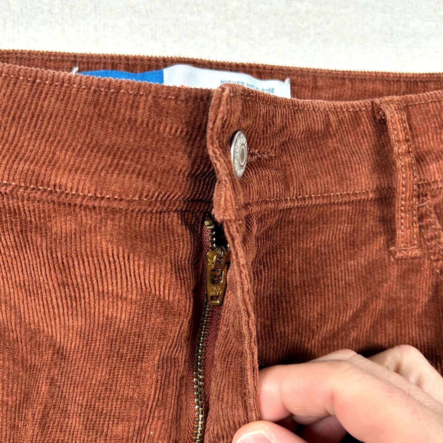 Old Navy Old Navy Womens Corduroy Pants 14 High Rise Flare Amber Brown Bell Bottom Pants Adults Womens High Rise Corduroy Brown 14 Denim Old Navy Women’s Pants Size 24" / US 00 / IT 34 - 3 Thumbnail