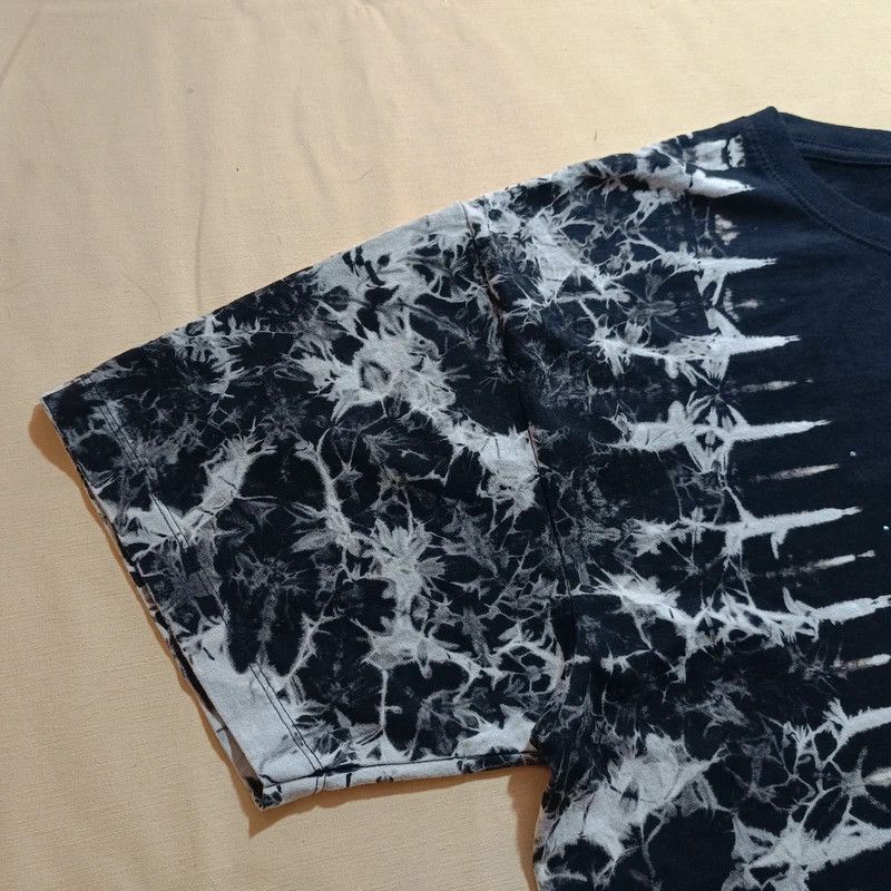 Vintage Vintage 90s Black Tshirt Wolf Moon Print Double Sided XL Size US XL / EU 56 / 4 - 7 Thumbnail